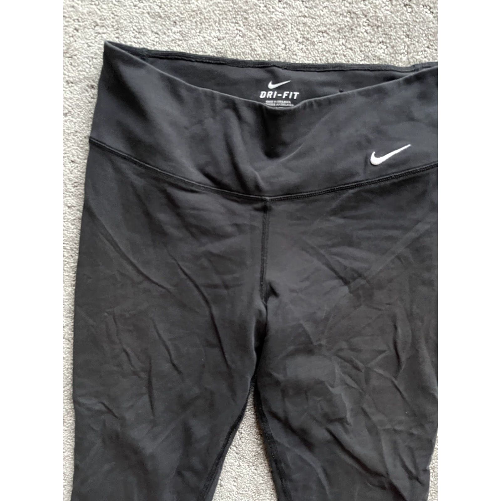 Nike NIKE Dri-FIT Capri Tights Pants Women's Small Black Athletic Activewear Size 28" / US 6 / IT 42 - 2 Thumbnail