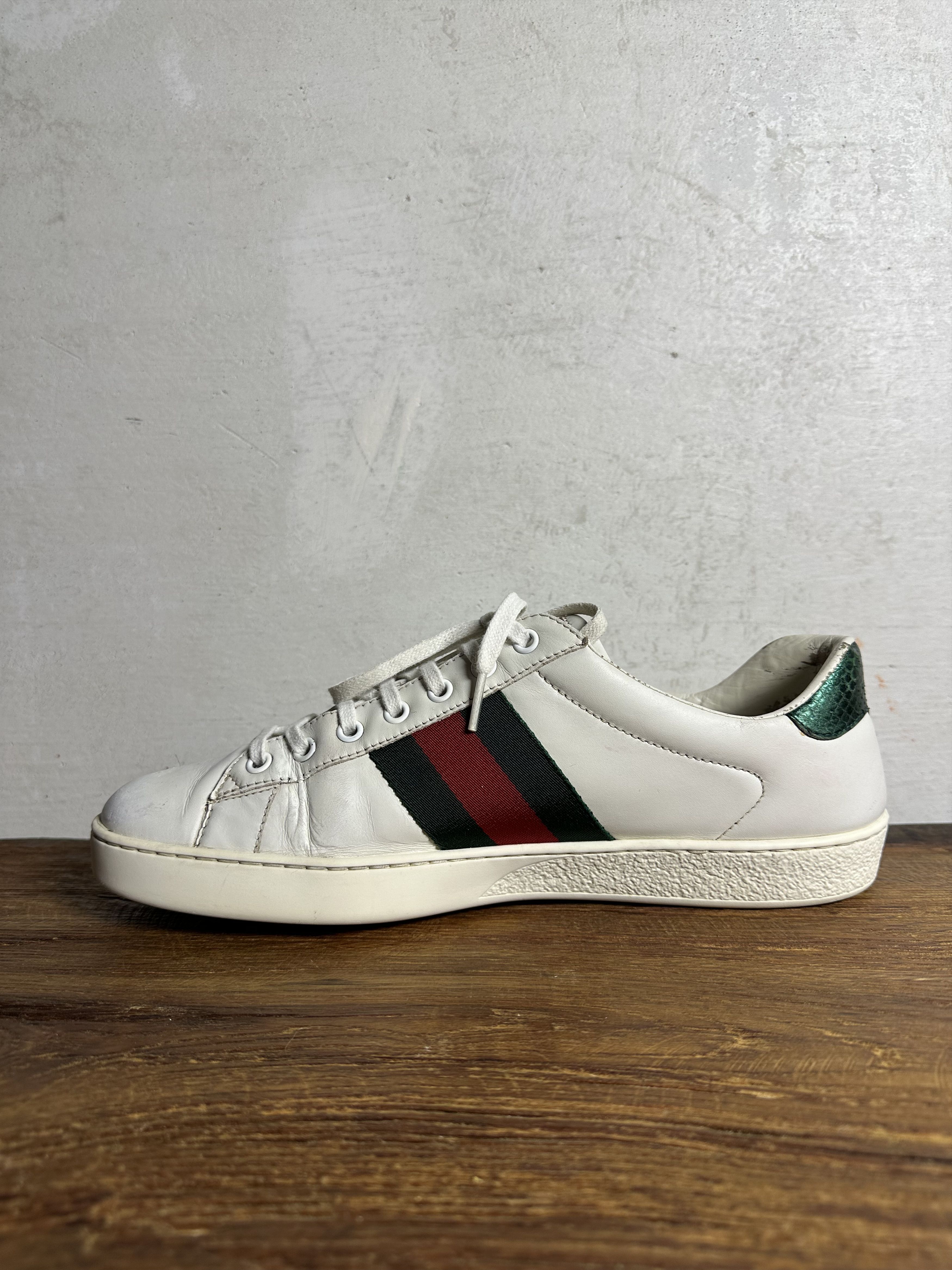 Gucci Gucci Ace Embroidered Bees Leather Sneaker White Navy Size US 9 / EU 42 - 3 Thumbnail