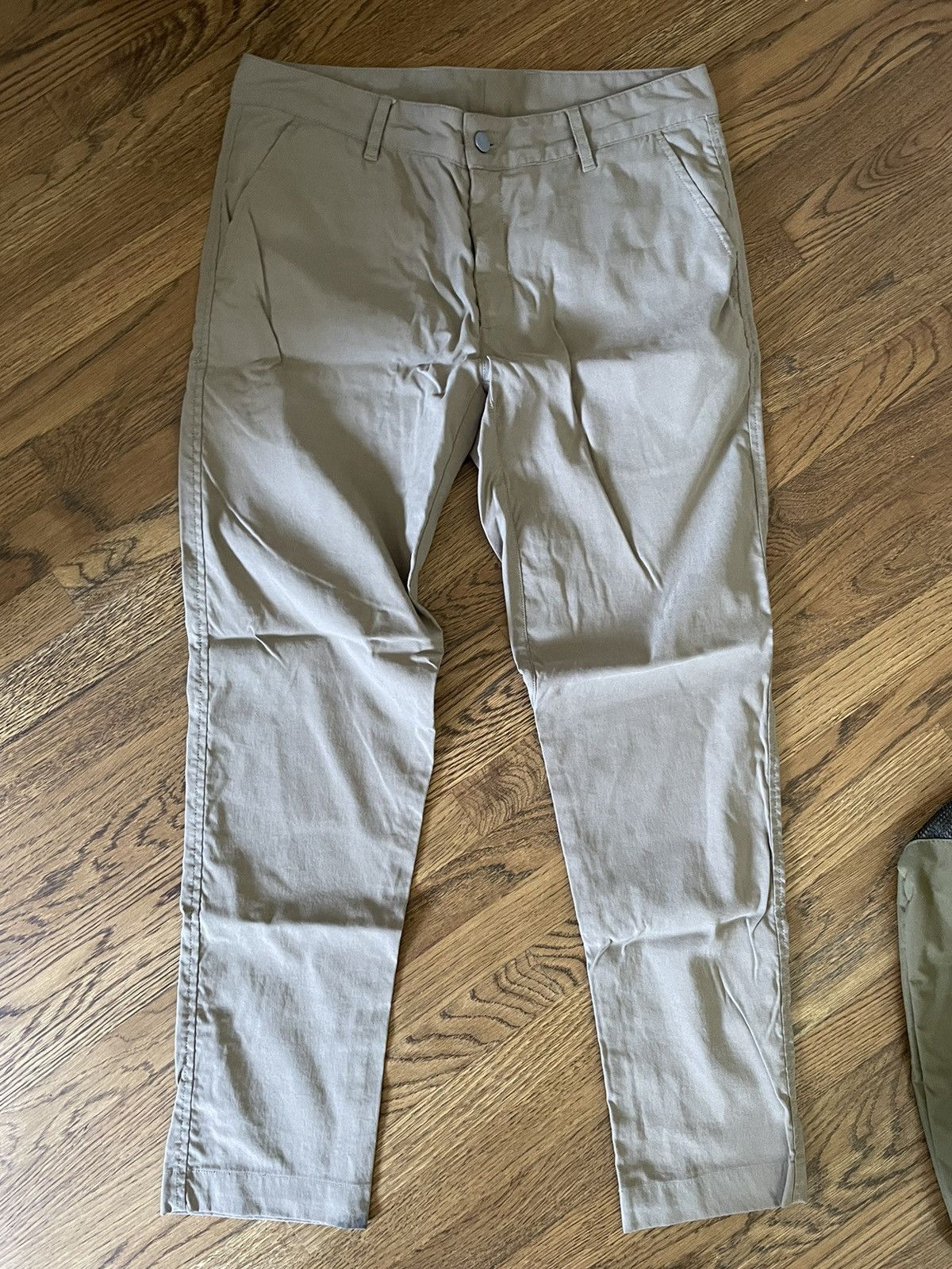 Outlier Futureworks pants sandstorm khaki 33 x 32 | Grailed