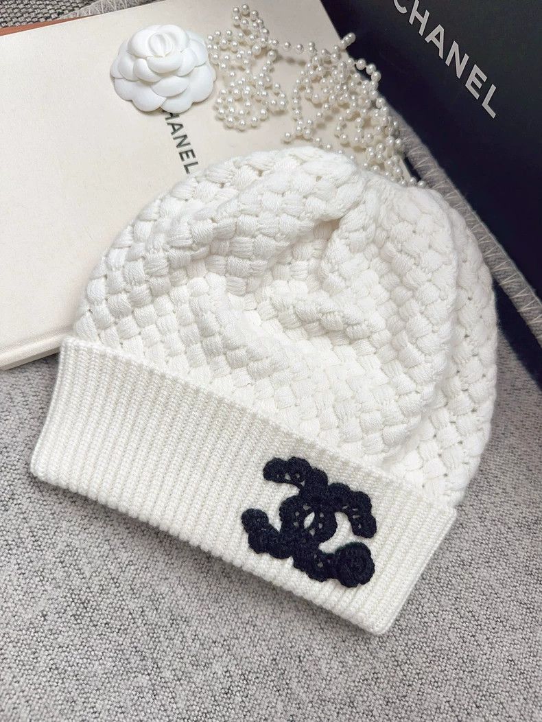 Chanel Chanel 25A new beige pineapple knitted cold hat Size ONE SIZE - 1 Thumbnail