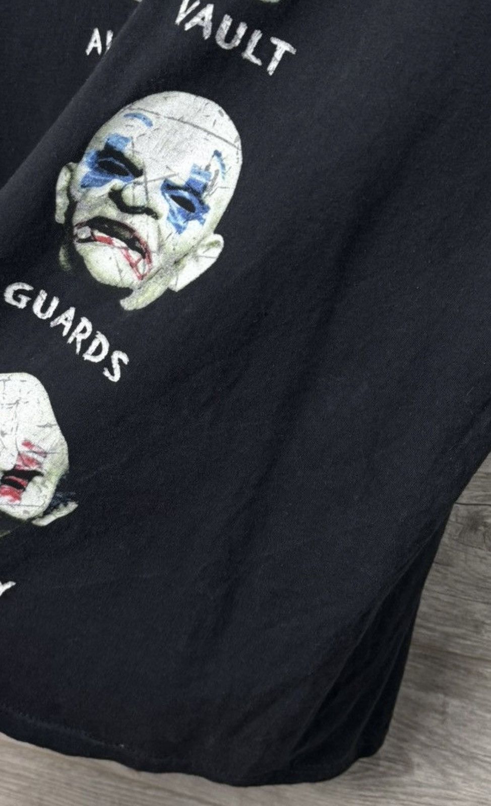 Japanese Brand Dark Knight DC Comics Batman Mask Bank Heist T Shirt Tee Size US L / EU 52-54 / 3 - 10 Thumbnail