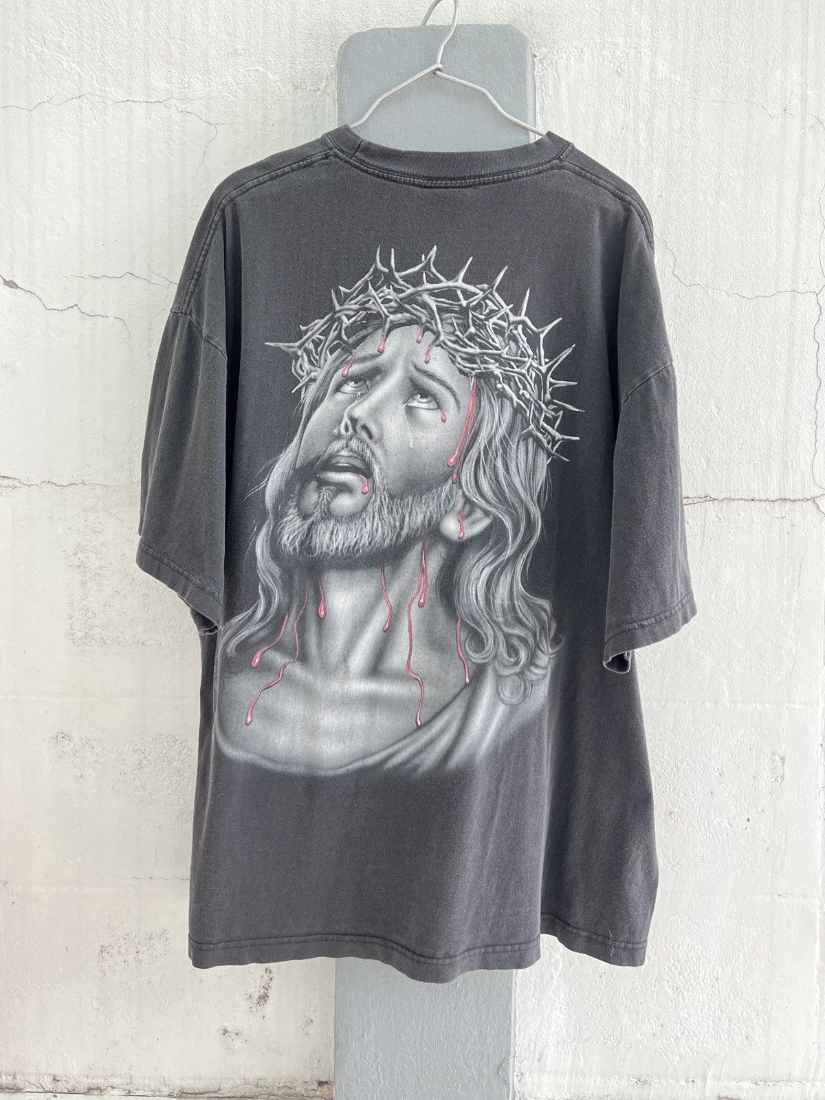 Vintage Vintage Y2K God Jesus Bible Holy Tee 2XL Thrashed Sun Faded Size US XXL / EU 58 / 5 - 1 Thumbnail
