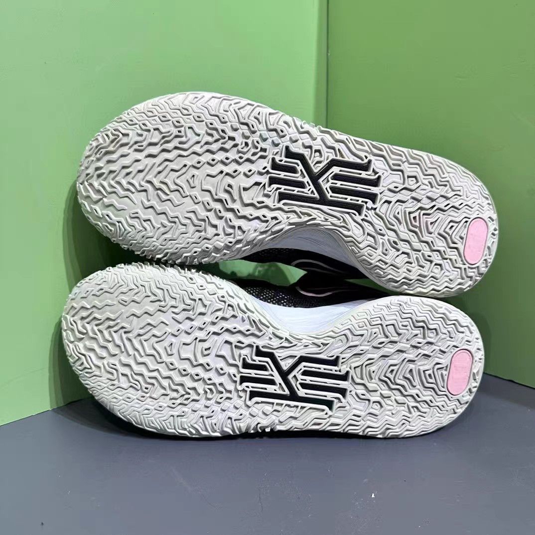 Nike Nike Kyrie 7 Black Gold K15 Size US 8 / EU 41 - 8 Thumbnail