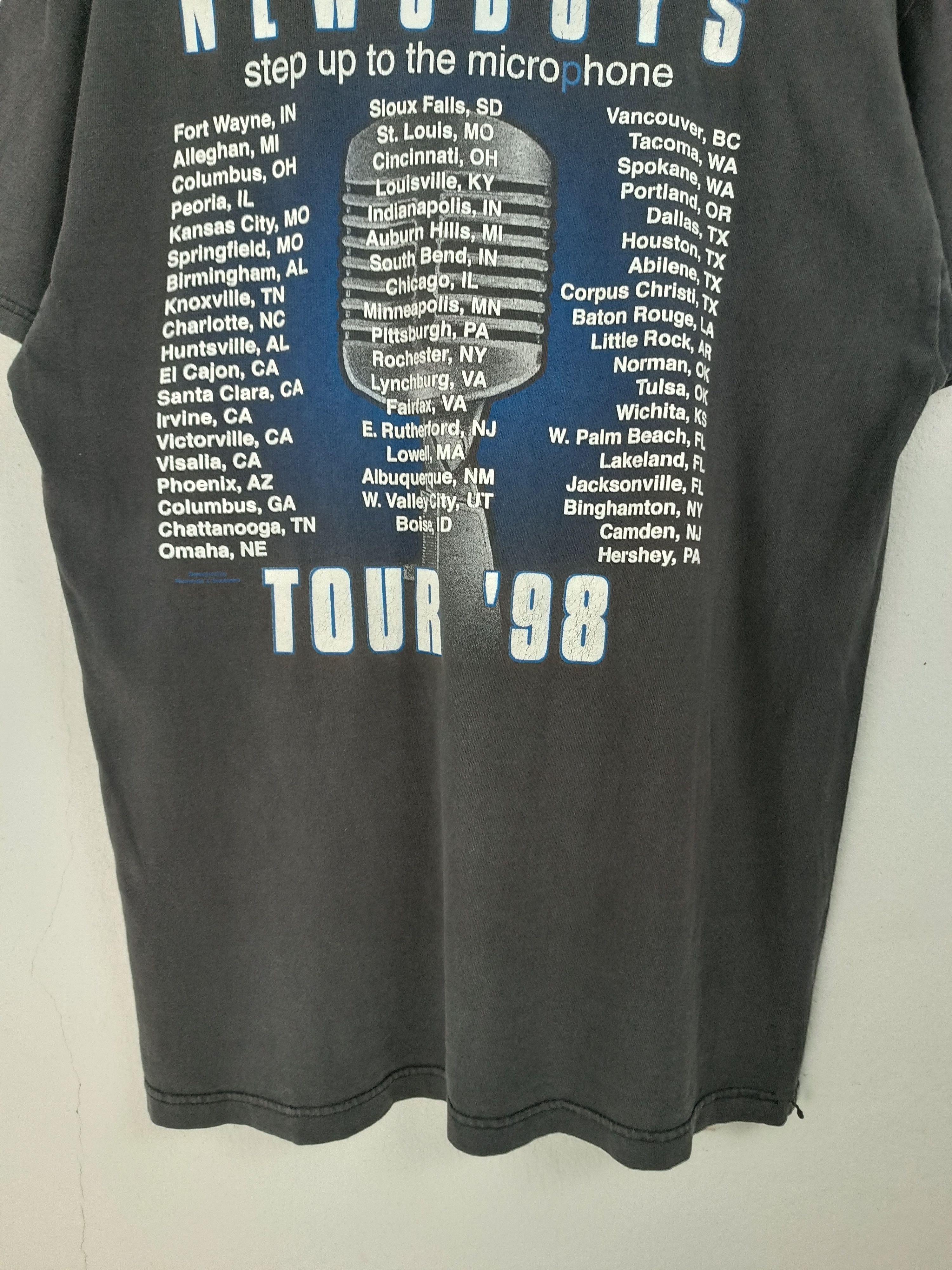 Band Tees VINTAGE 90'S FADED NEWSBOYS CHRISTIAN ROCK BAND Size US L / EU 52-54 / 3 - 11 Thumbnail