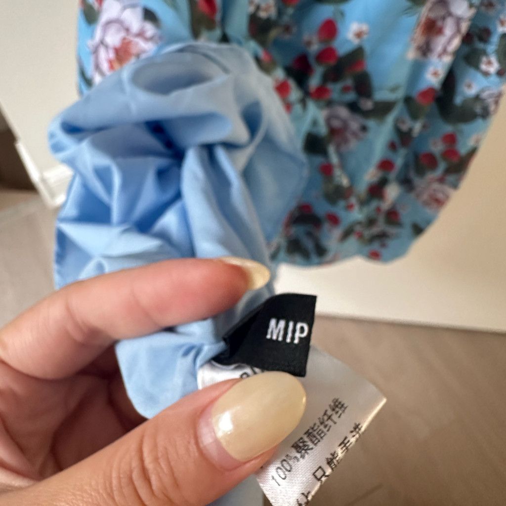 Zara Romantic Blue Strawberries and Floral Puff-Sleeve Maxi Dress Size S / US 4 / IT 40 - 12 Thumbnail