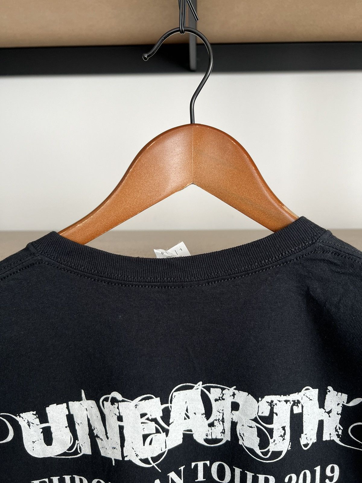 Band Tees Vintage 2019 Unearth Metalcore Band Tour Black T-shirt Size US L / EU 52-54 / 3 - 10 Thumbnail