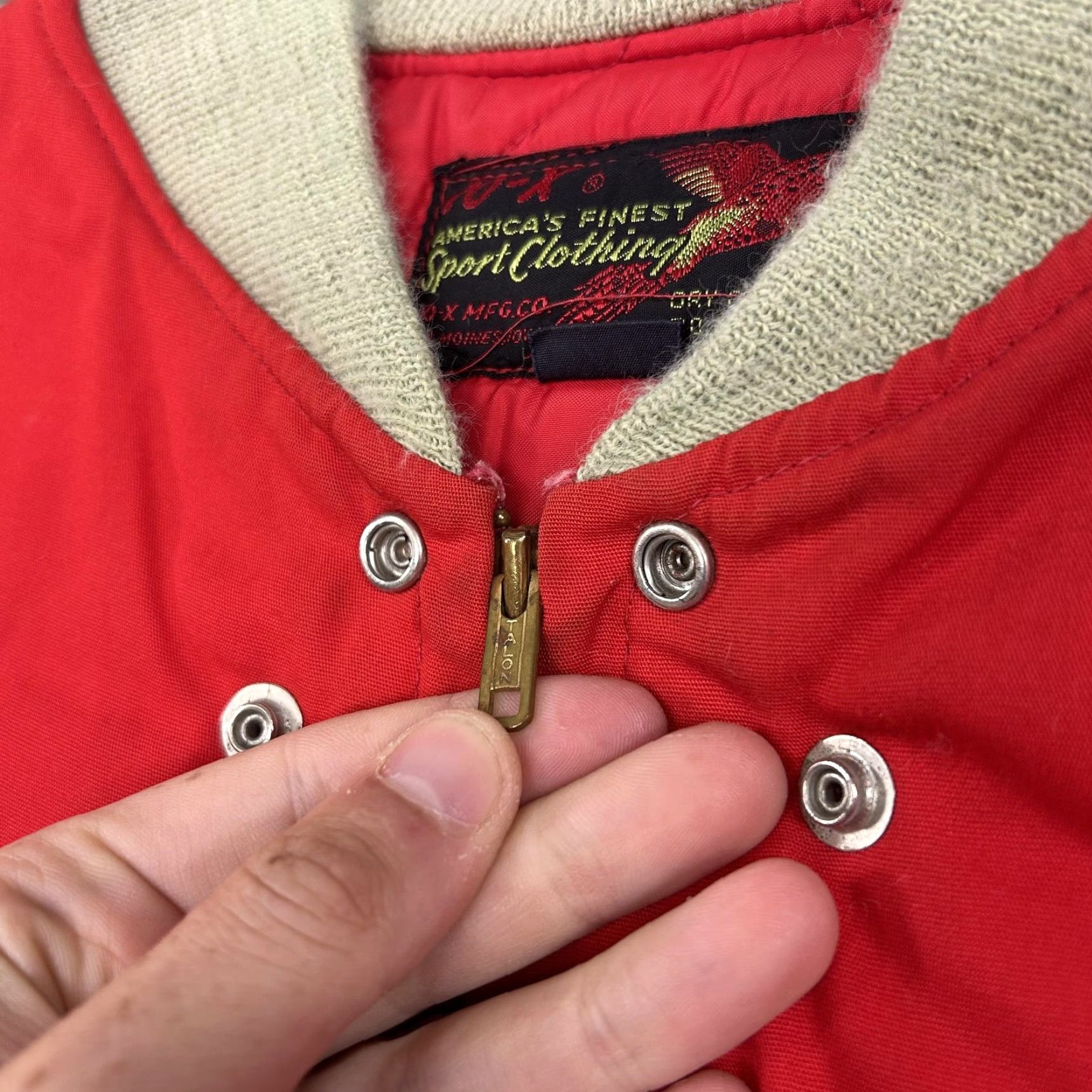 Vintage VINTAGE 10-X Vest Mens Large Quilted Lined Canvas Hunting Talon Zipper Outdoor Red 90s Size US S / EU 44-46 / 1 - 3 Thumbnail