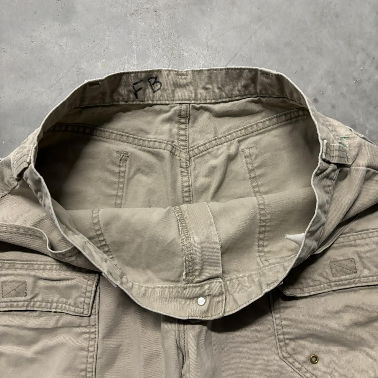 Japanese Brand × Vintage Crazy Vintage Y2K/2000s Baggy Cream Skater Style Cargo Shorts! Size US 34 / EU 50 - 7 Thumbnail