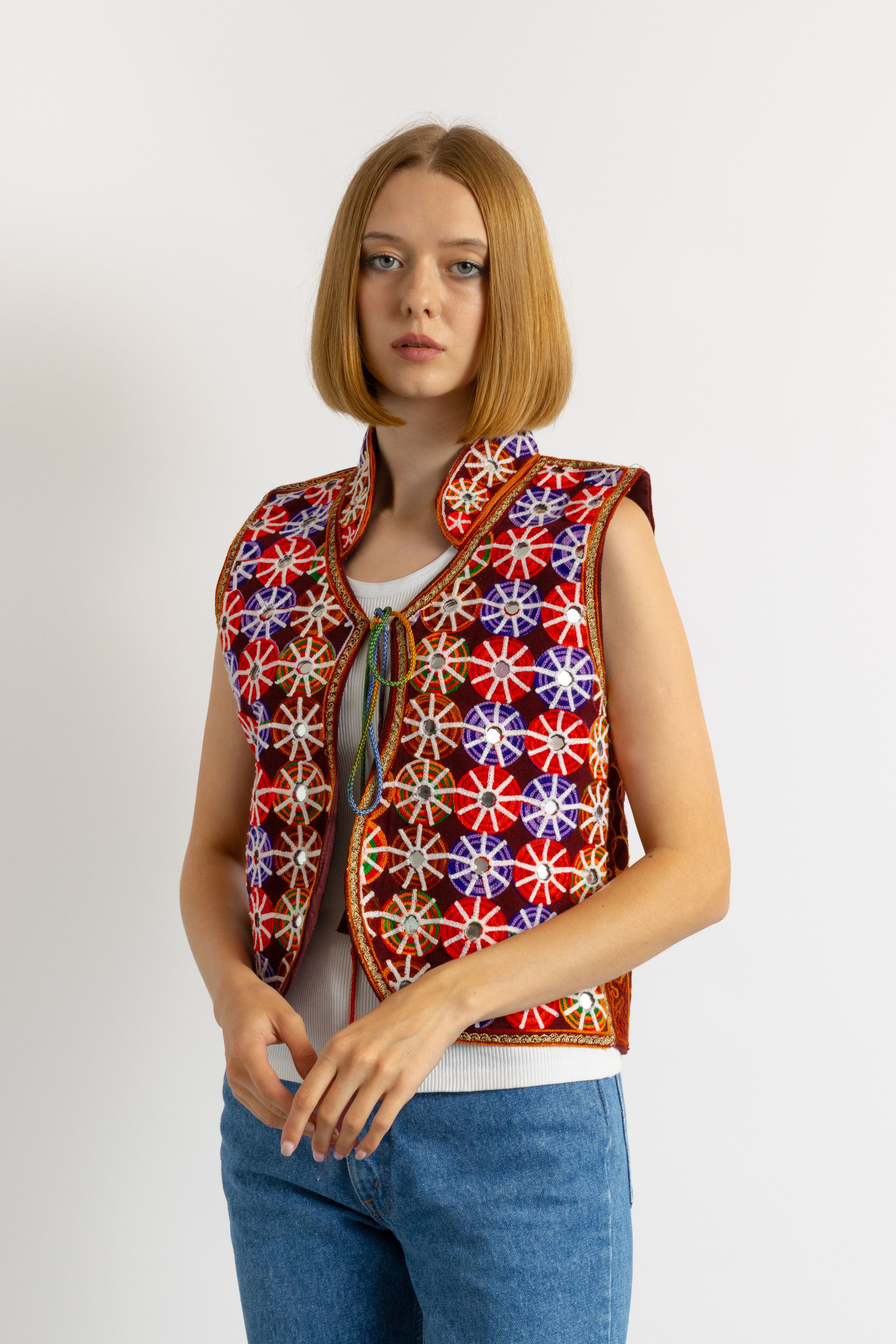 Vintage intage Preowned Woman Brown Embroidered Vest 8694 Size M / US 6-8 / IT 42-44 - 4 Thumbnail