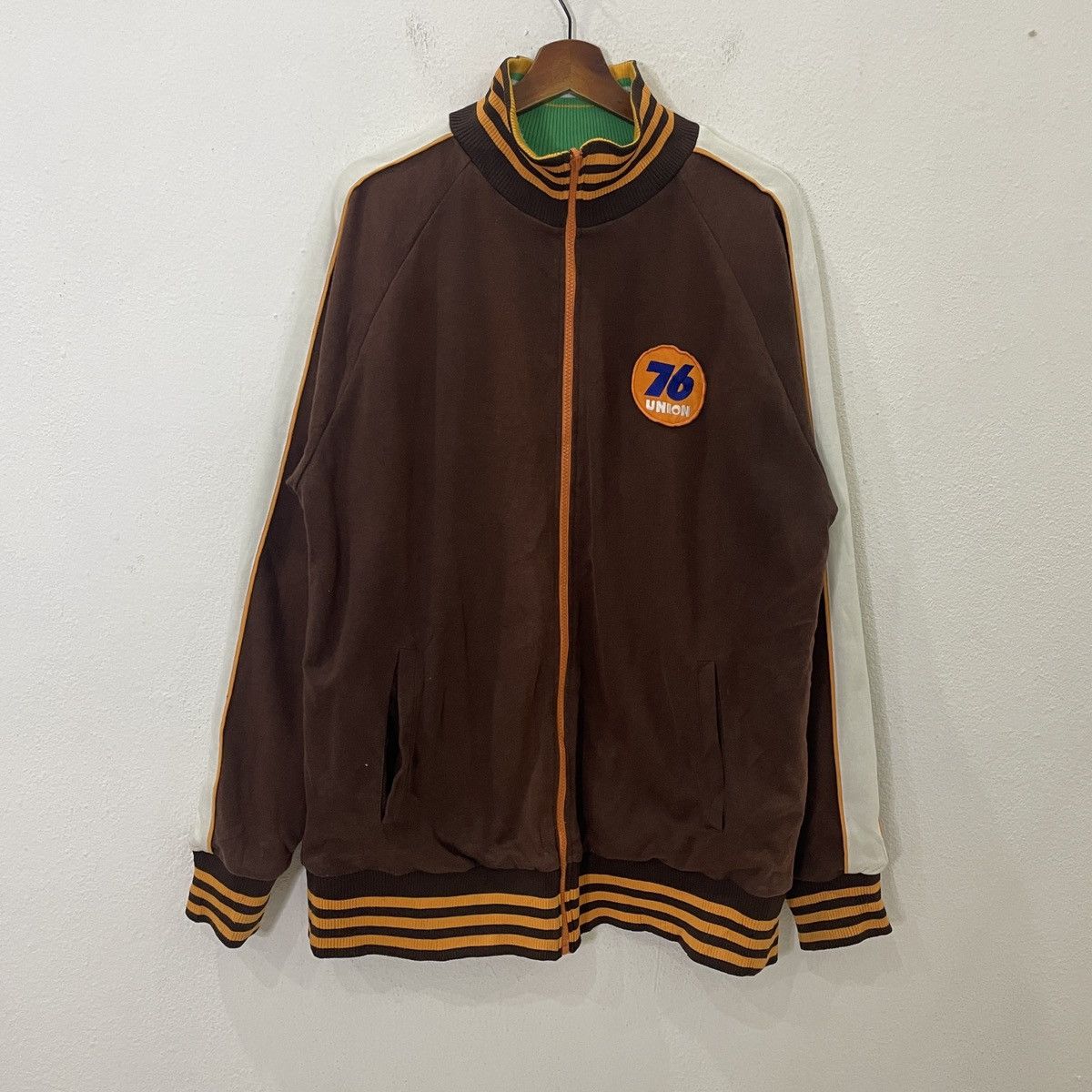 Formula 1 Vintage 76 Lubricants Engine Oil Supply Reversable Jacket Size US L / EU 52-54 / 3 - 5 Thumbnail