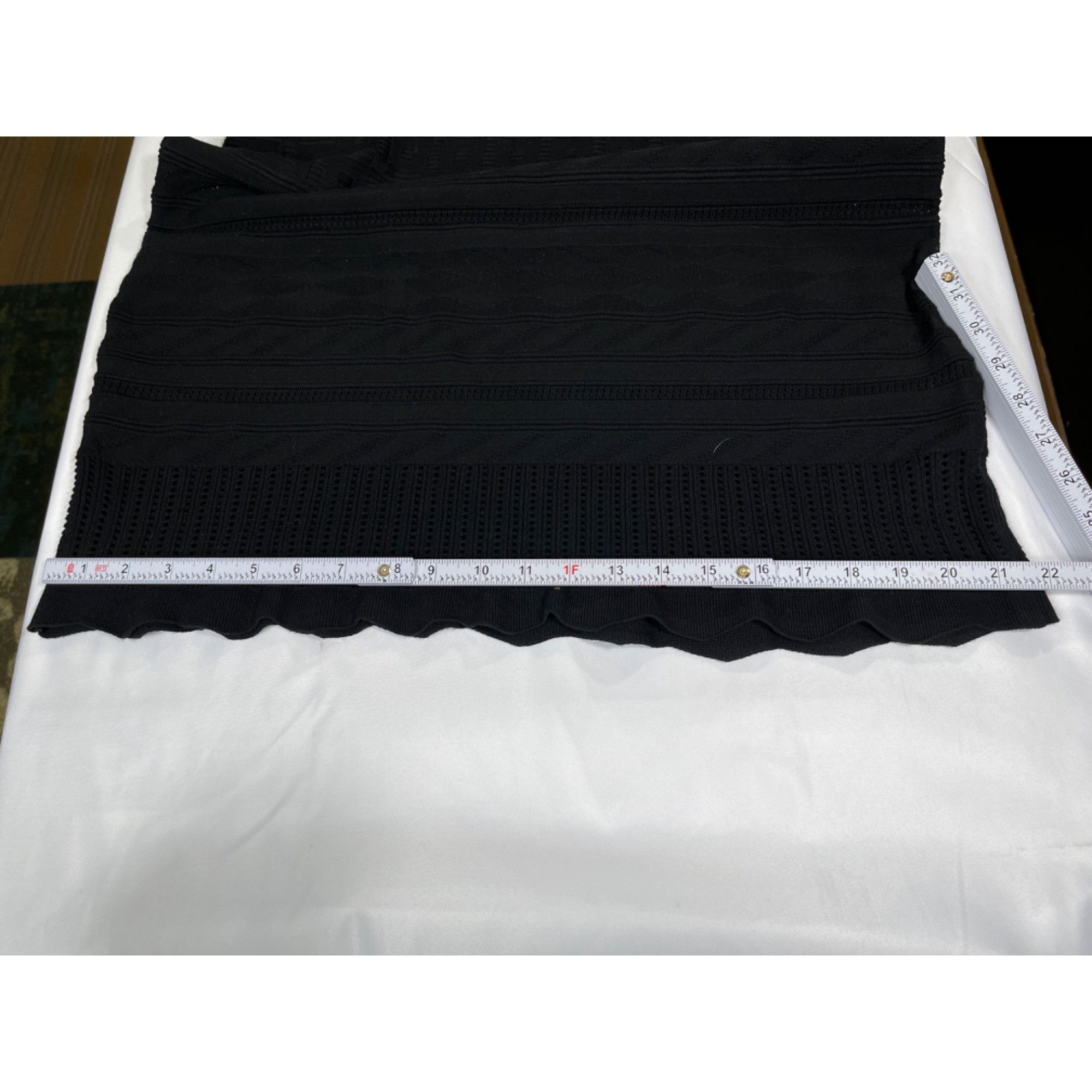 Banana Republic Banana Republic SKU 7650 Black Short Sleeve Knit Dress Size Size L / US 10 / IT 46 - 7 Thumbnail