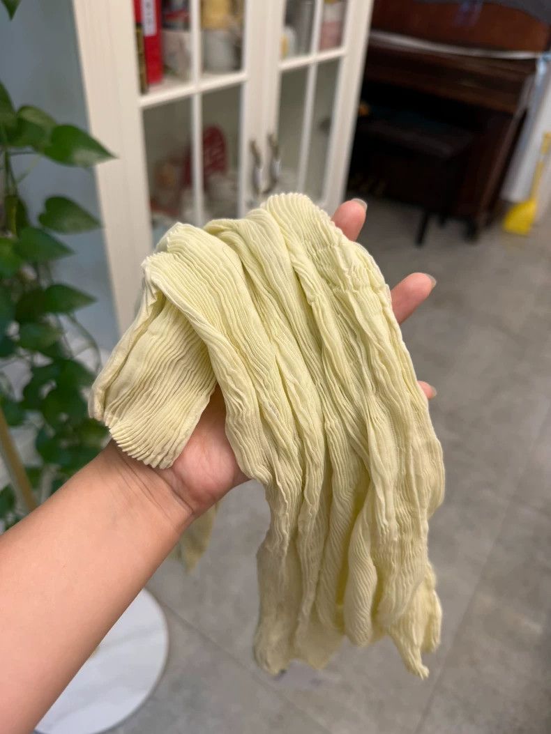 Issey Miyake Issey Miyake size:2 Yellow pleated short-sleeved shirt Size XS / US 0-2 / IT 36-38 - 6 Thumbnail