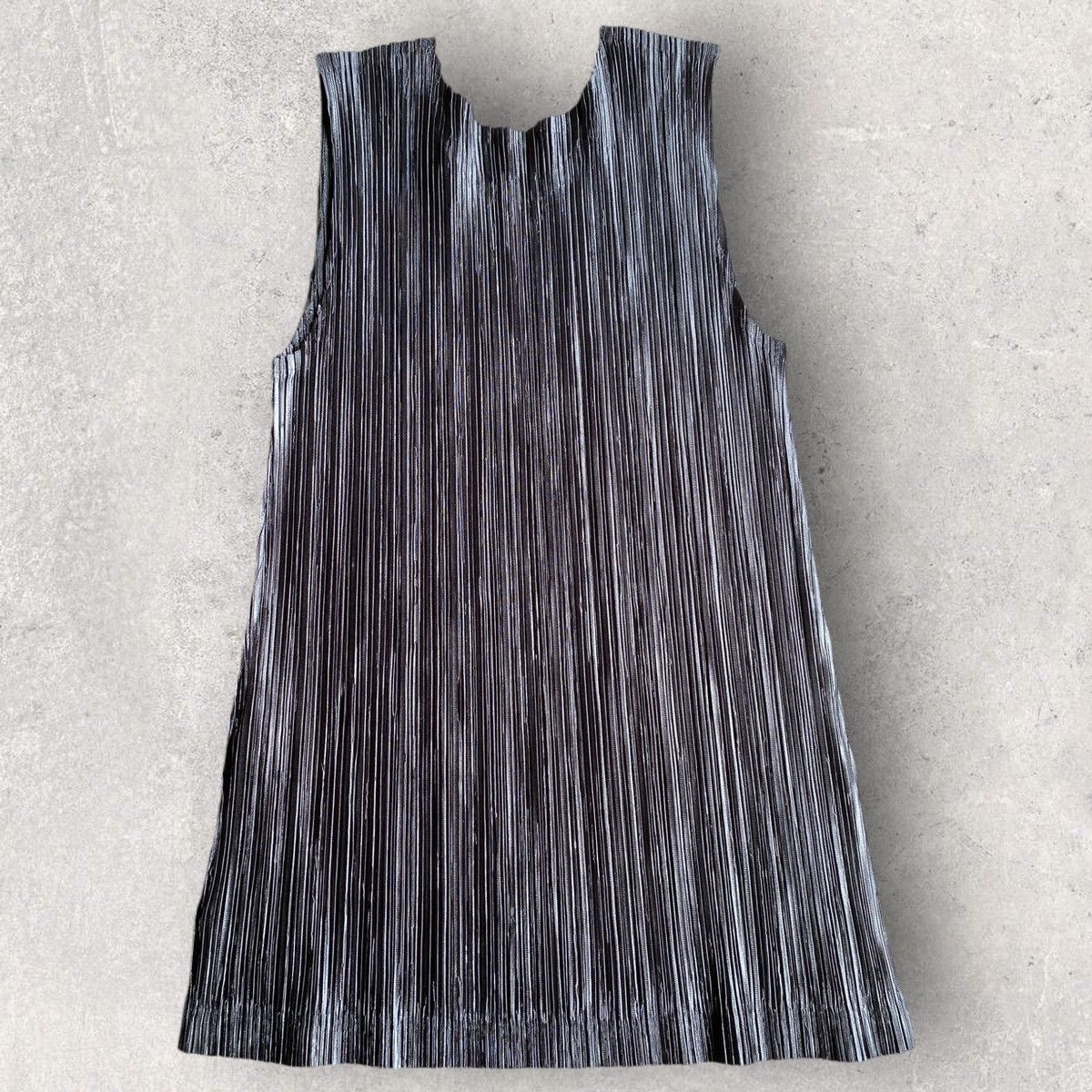 Issey Miyake Pleats Please Steel Navy Top Size L / US 10 / IT 46 - 4 Thumbnail