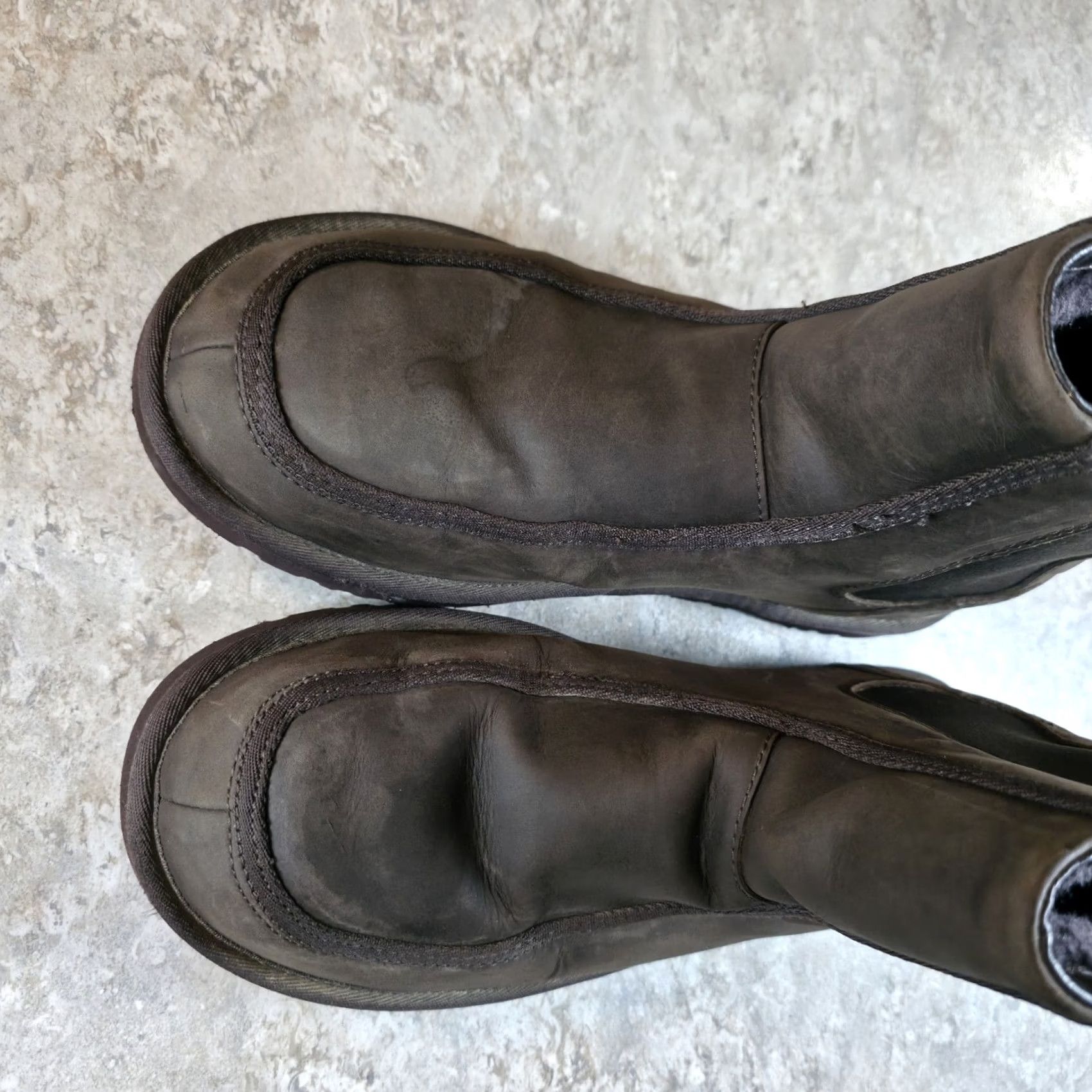Ugg UGG Men's Brown Suede Chelsea Boots Pull On Size 10 Size US 10 / EU 43 - 5 Thumbnail