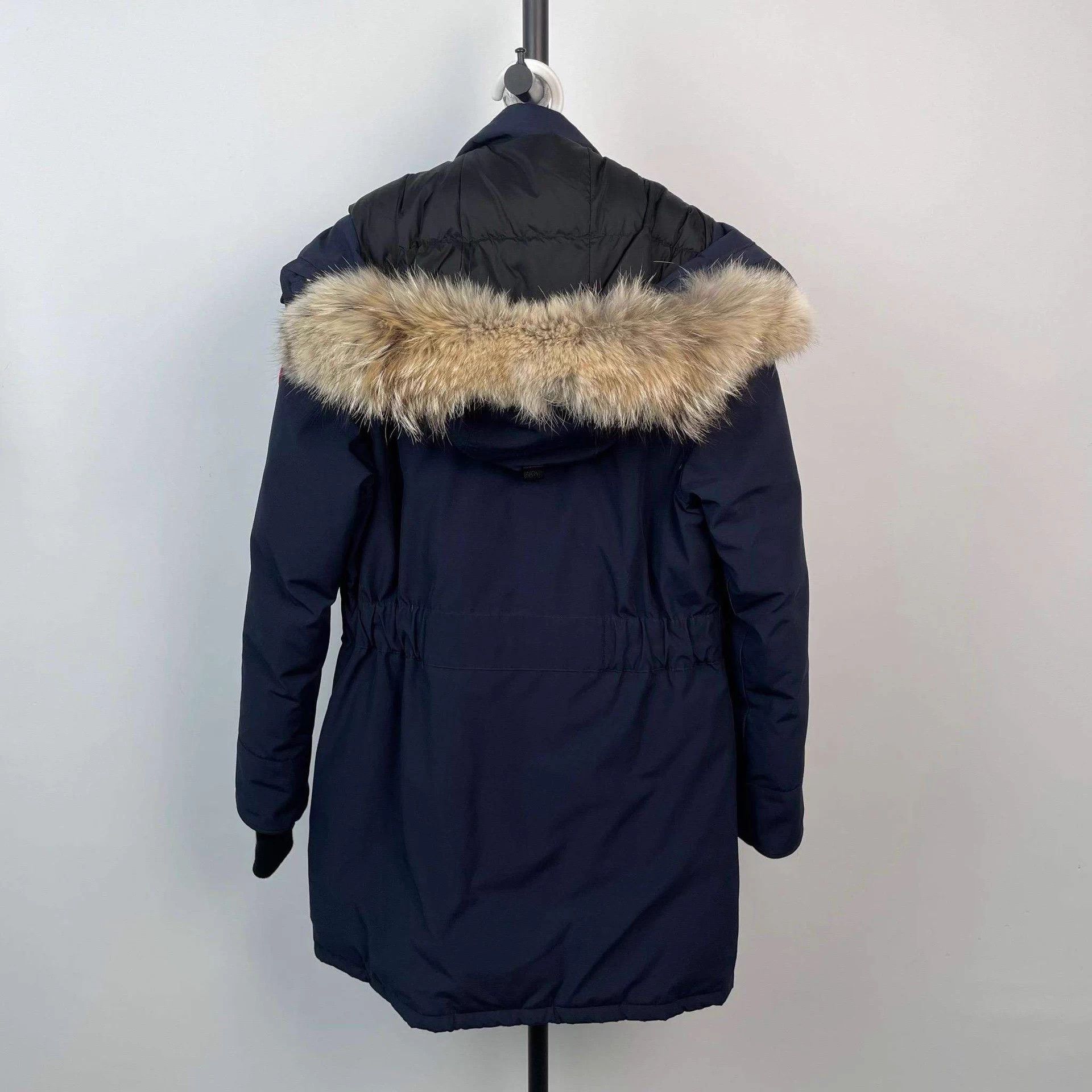 Canada Goose Canada Goose down jacket XS Size XS / US 0-2 / IT 36-38 - 2 Thumbnail