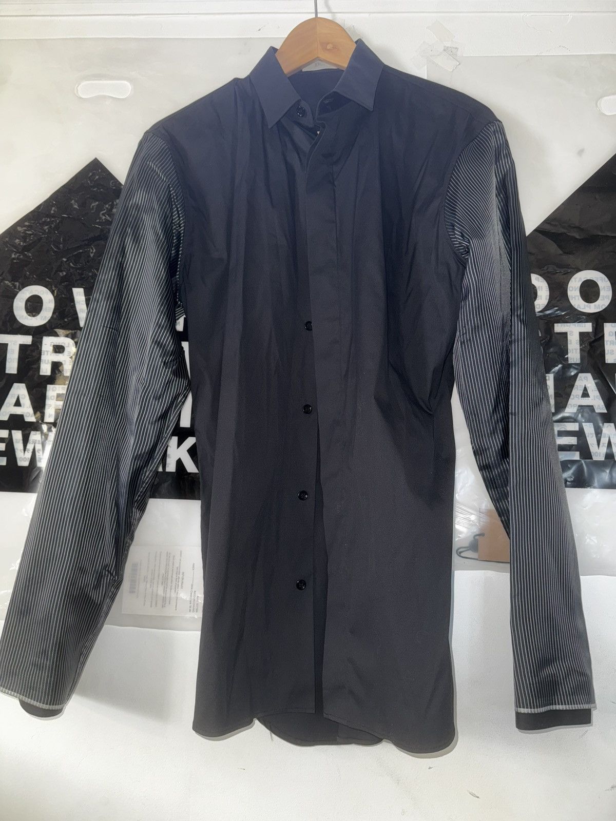 Dior Hedi Slimane era Dior slim fit dior button up shirt Size US M / EU 48-50 / 2 - 2 Thumbnail