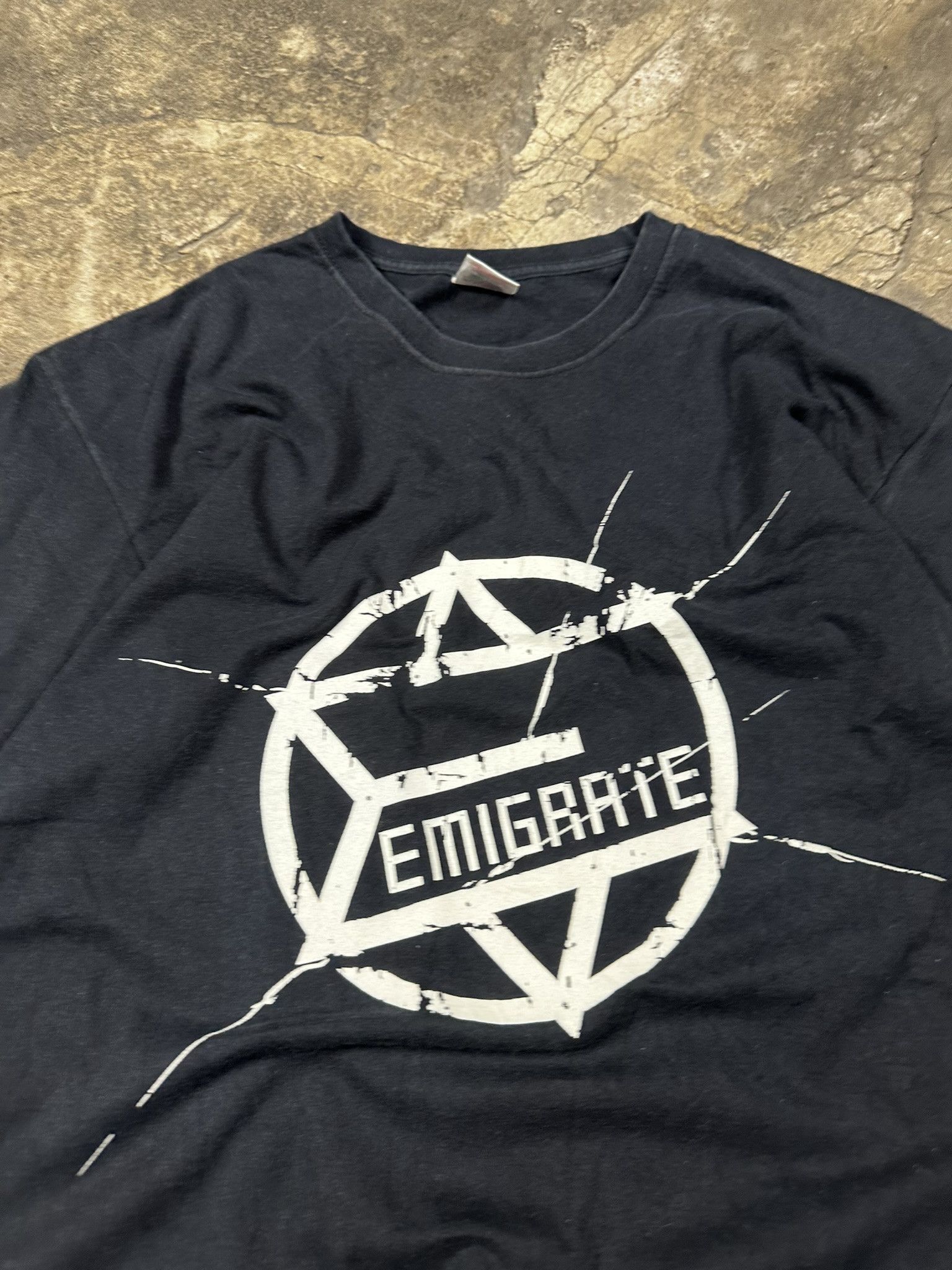Band Tees × Vintage Rare 00s Emigrate Rammstein Metal Band T-shirt Size US L / EU 52-54 / 3 - 2 Thumbnail