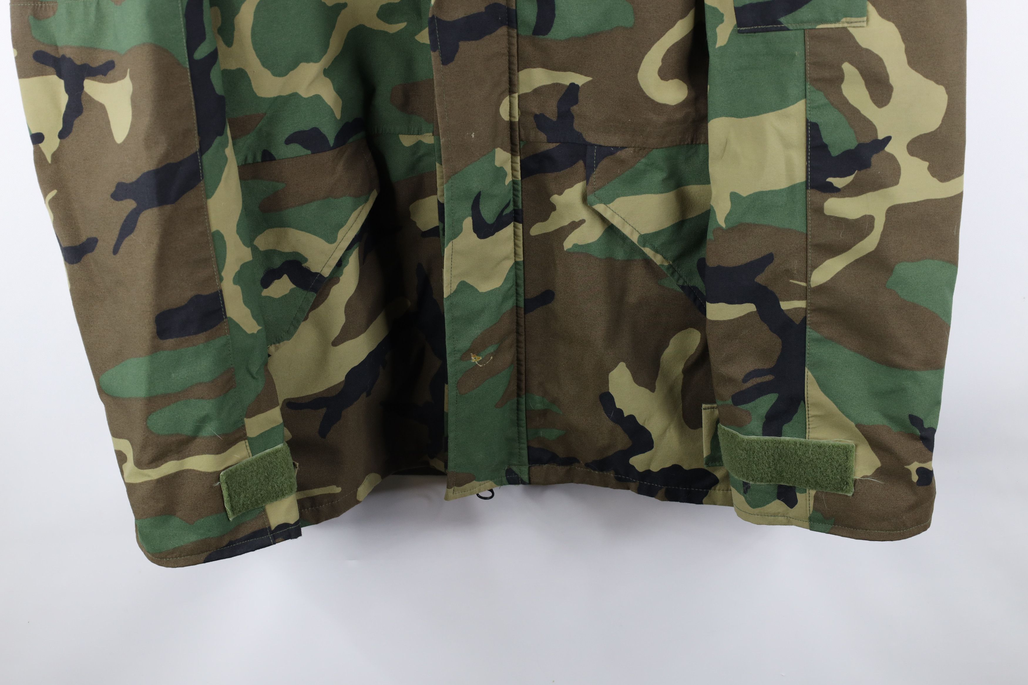 Vintage Vintage 90s Issue Camouflage Cold Weather Parka Jacket USA Size US M / EU 48-50 / 2 - 4 Thumbnail