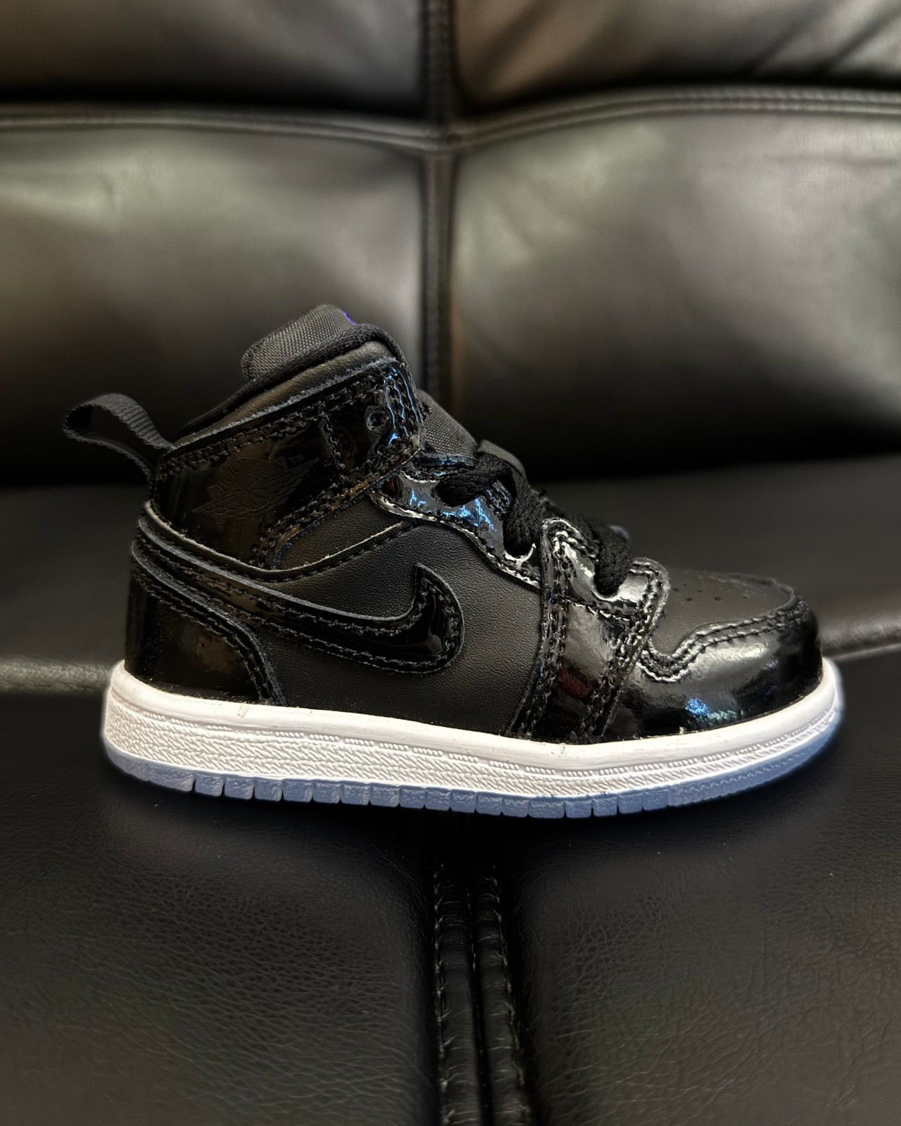 Jordan Brand Nike Jordan 1 Mid SE (TD) Black White Dark Concord - Size 6c Size US 6 / EU 39 - 4 Thumbnail