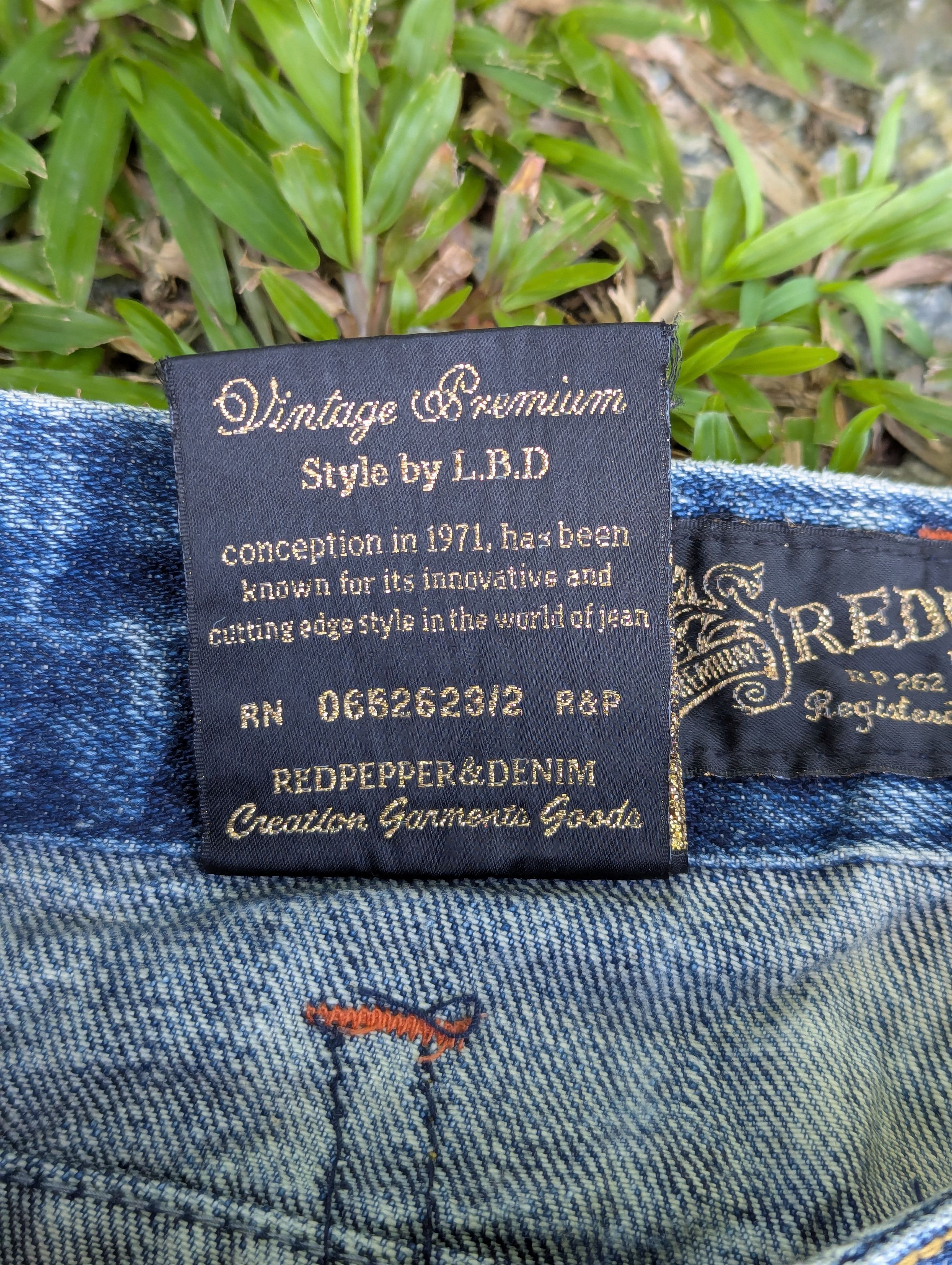 Seditionaries FLARE Red Pepper Jeans Ribbon Embroidery Punk Design Size 29" - 8 Thumbnail