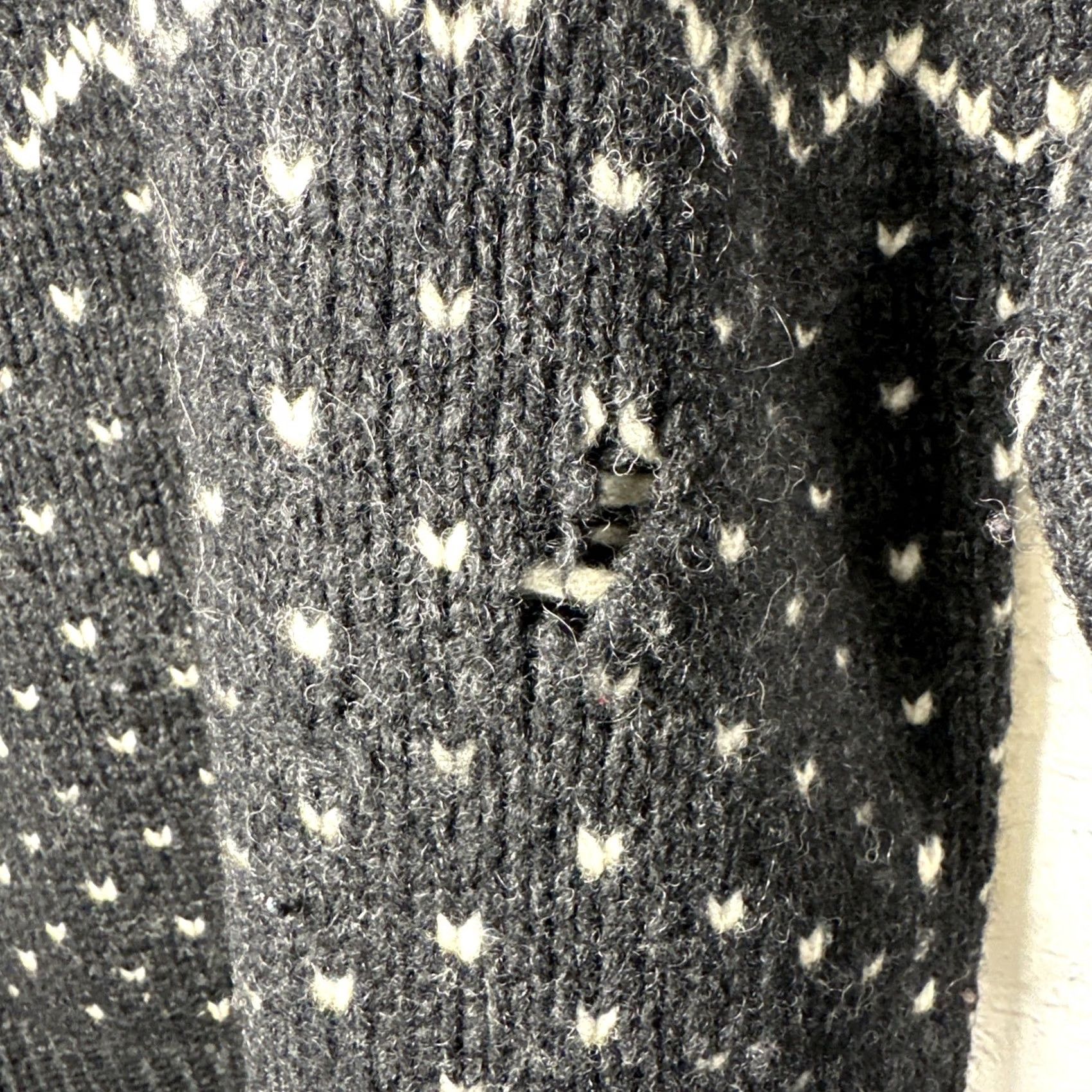 Gap Vintage GAP Wool Sweater Mens Medium Snowflake Knit Pullover Cabincore FLAW Size US M / EU 48-50 / 2 - 6 Thumbnail