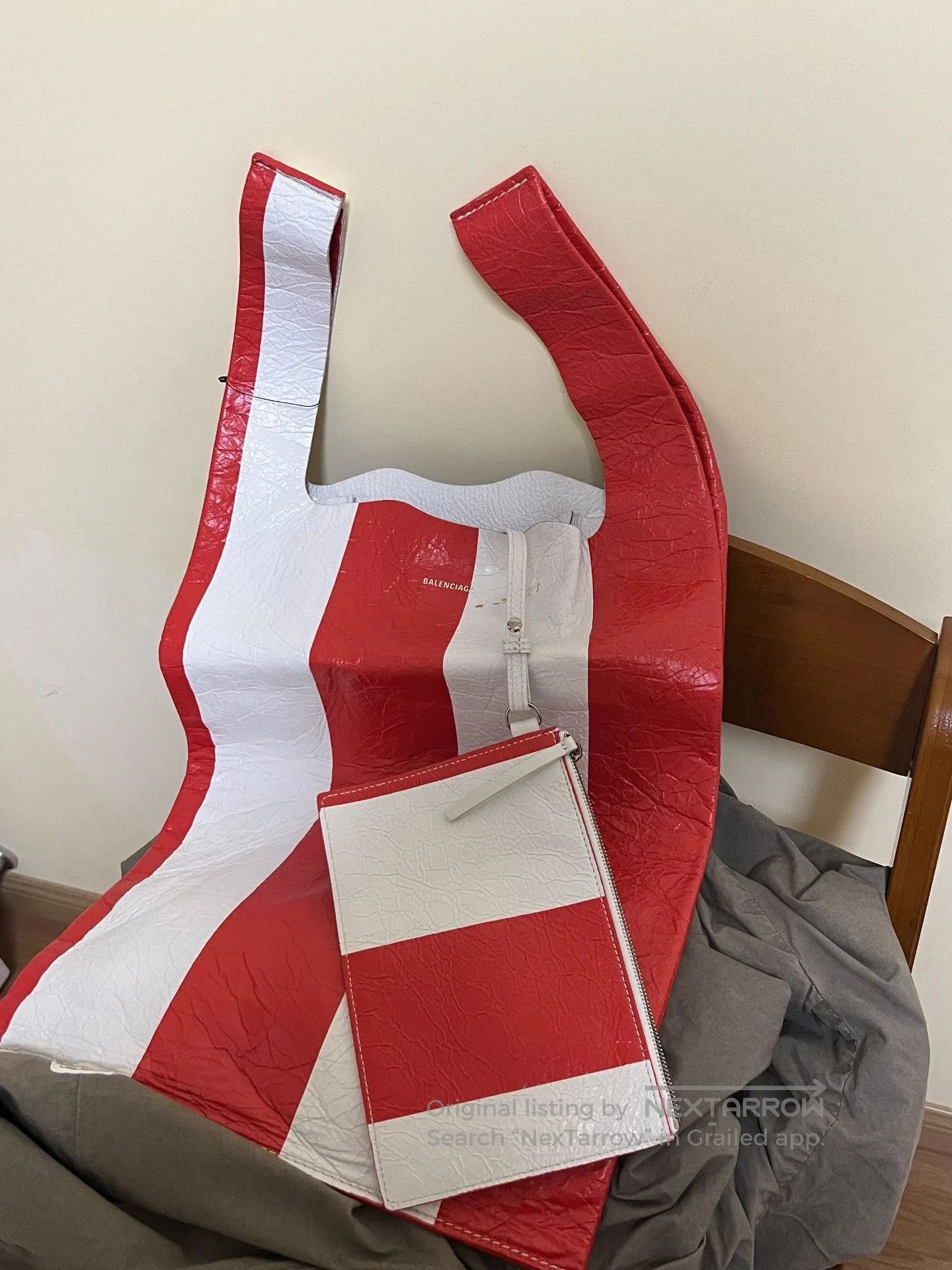 Balenciaga Balenciaga Red White Striped Tote. Size ONE SIZE - 1 Thumbnail