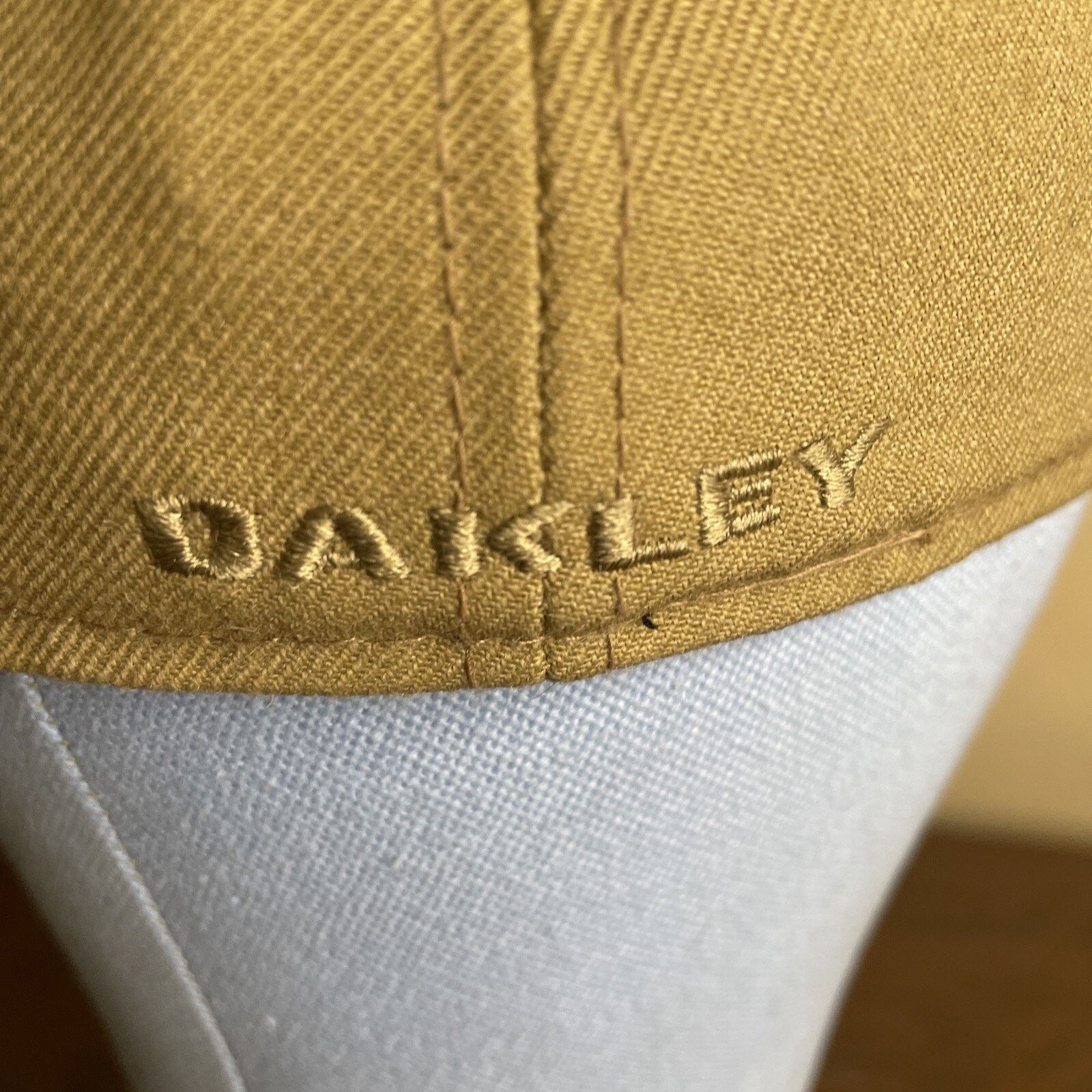 New Era Oakley NewEra Khaki Gold Metallic Hat Sz 7 1/8 Fitted Size ONE SIZE - 4 Thumbnail