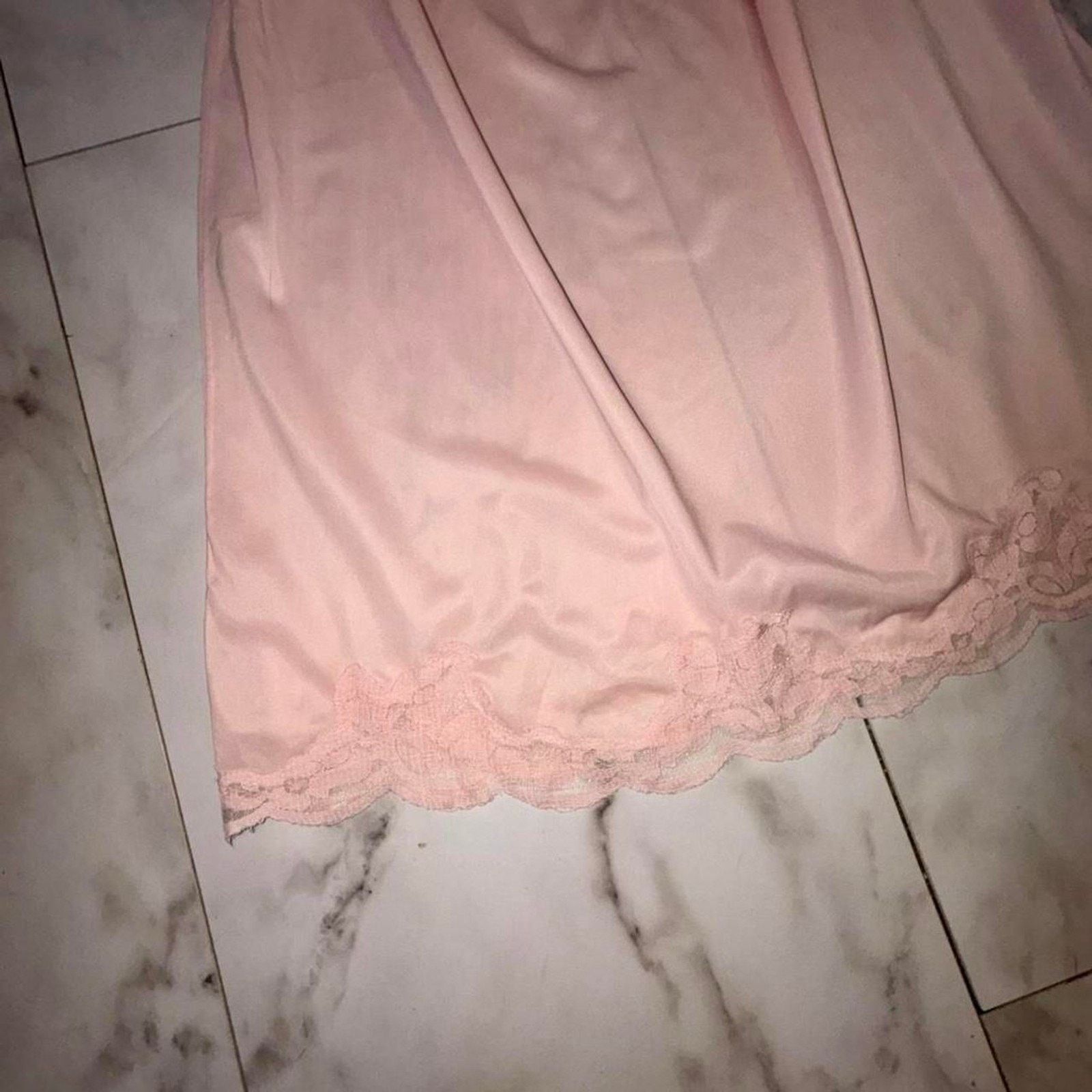 Anthropologie Baby Pink Slip Skirt With Lace Trim Sz L Size 34" / US 12 / IT 48 - 6 Thumbnail