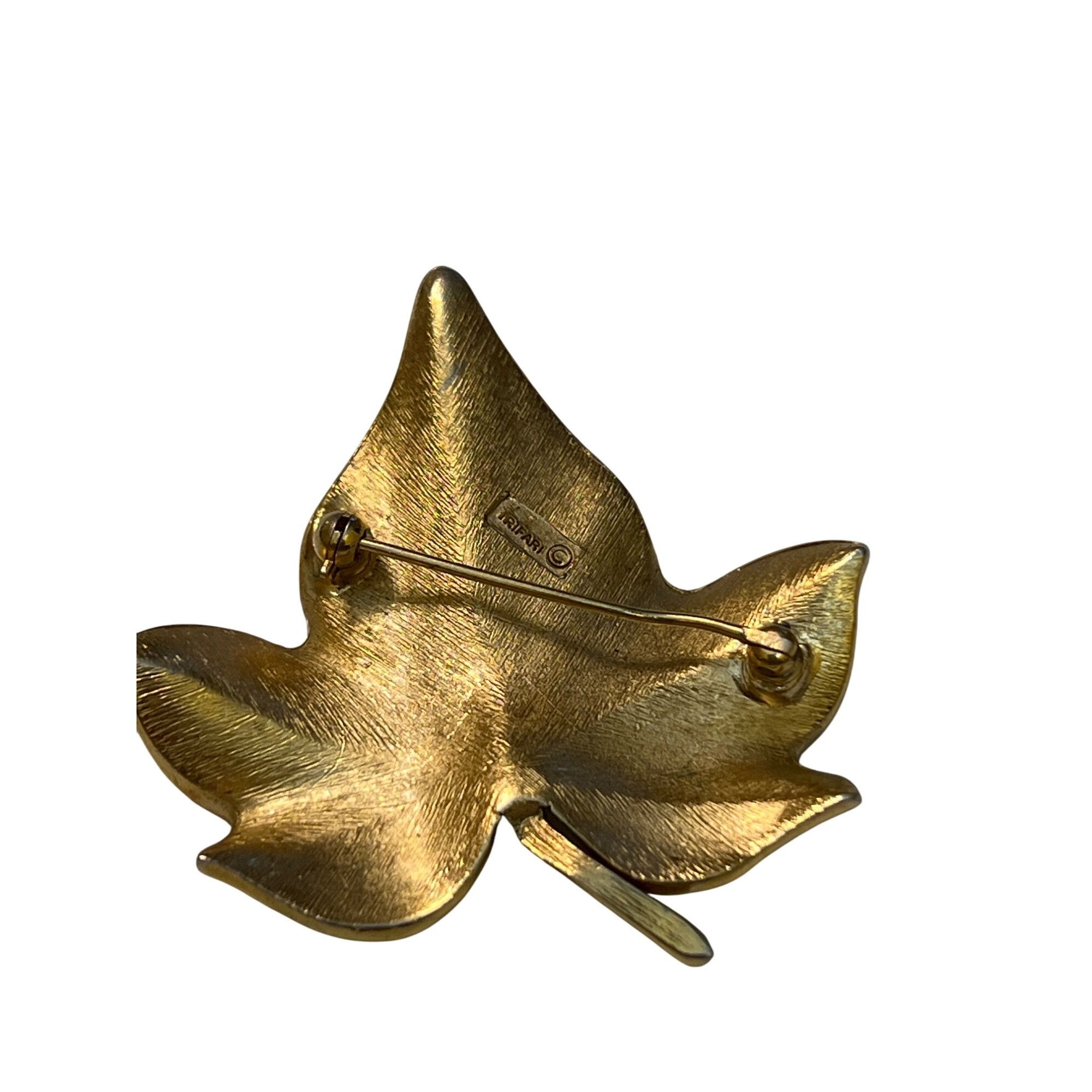 Other Vintage Crown Trifari Leaf Brooch Pin Gold Tone White Enamel Size ONE SIZE - 3 Thumbnail