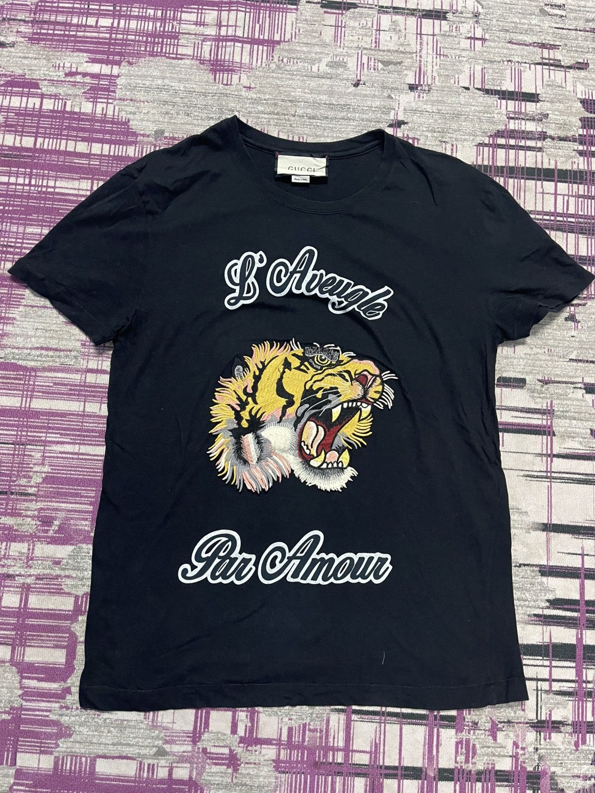 Gucci GUCCI LION EMBROIDERED “L’AVEUGLE PAR AMOUR” TEE VERY RARE Size US S / EU 44-46 / 1 - 1 Thumbnail