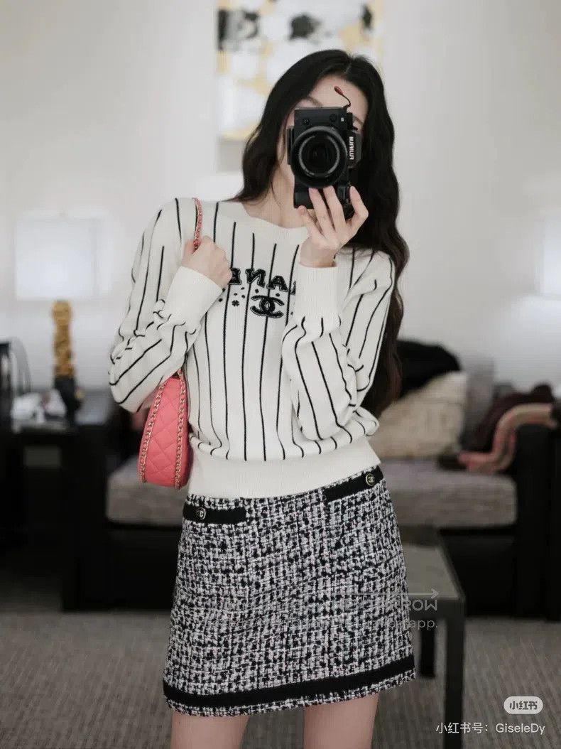 Chanel Chanel 23p preview series beige vertical striped cashmere Size XS / US 0-2 / IT 36-38 - 8 Thumbnail