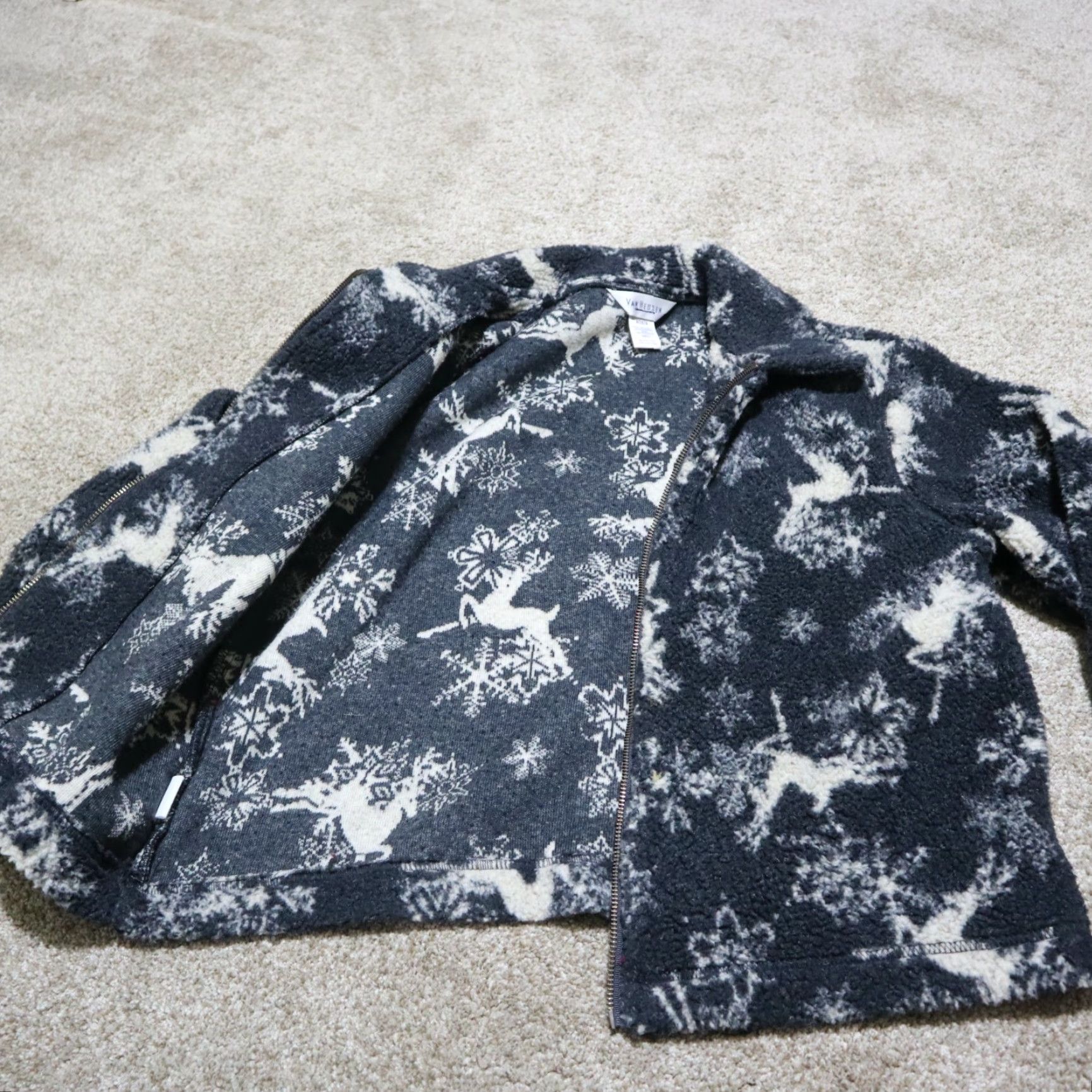 Van Heusen Van Heusen Cardigan Sweater Jacket Women Medium White Wool Three Season Pockets 90s Holiday Deer Zip Front Shirt/Jacket Womens Size M / US 6-8 / IT 42-44 - 5 Thumbnail