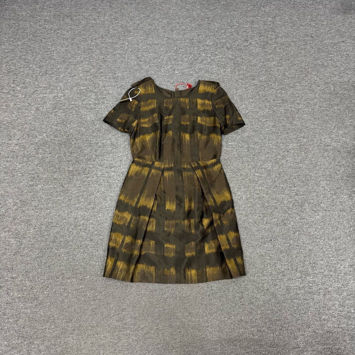 Burberry Burberry Color-Block Runway Short-Sleeve Dress Size M / US 6-8 / IT 42-44 - 1 Thumbnail