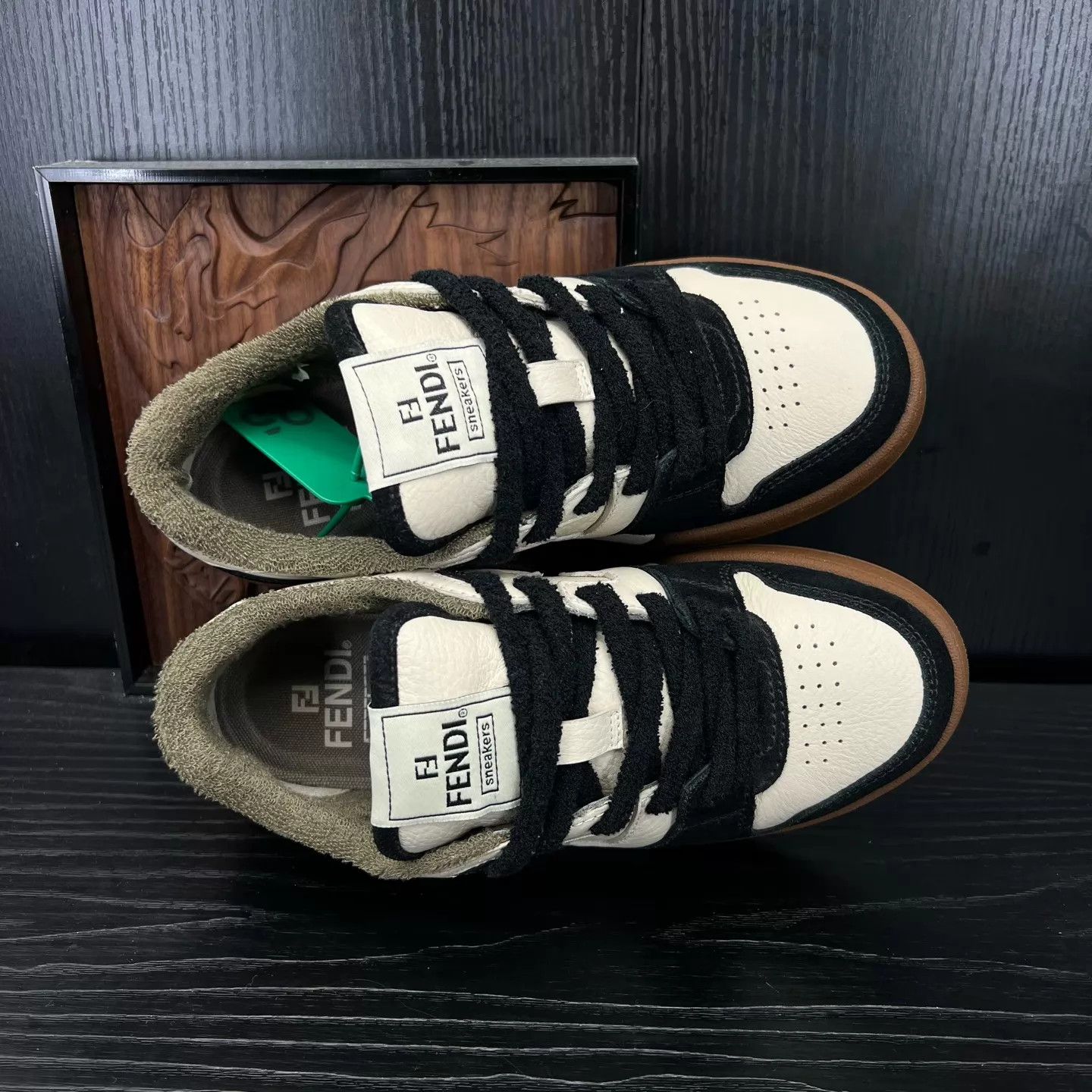 Fendi Fendi Match Black & White 36 (worn once) Size US 5.5 / IT 35.5 - 3 Thumbnail