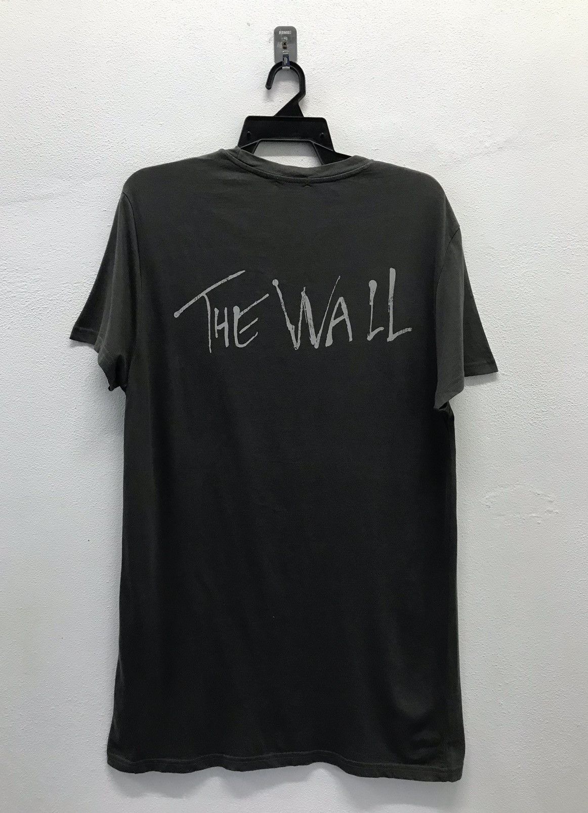 Band Tees Vintage H&M Pink Floyd The Wall Shirt Size US M / EU 48-50 / 2 - 2 Thumbnail