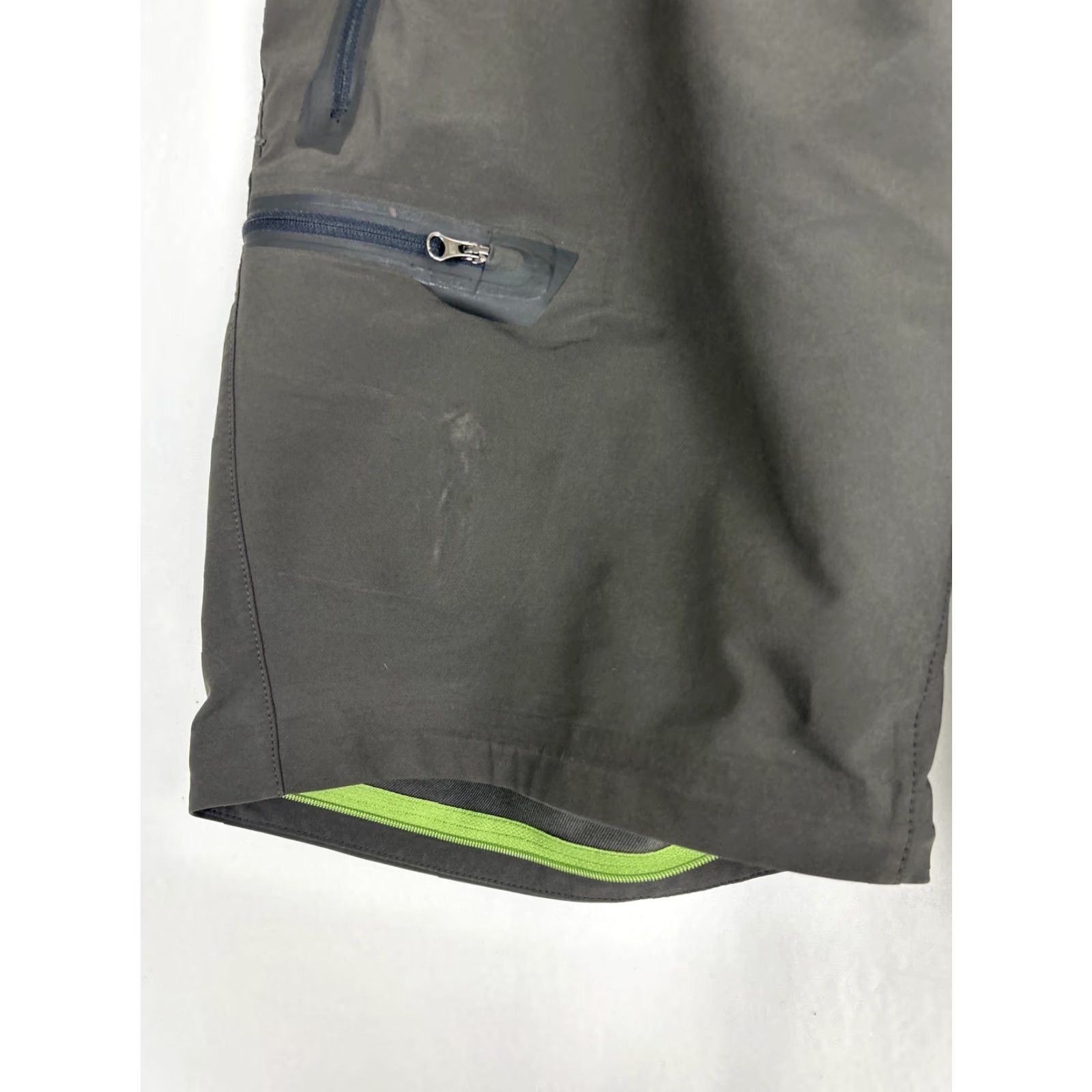 Vintage **REI Mens L Gray Cargo Hiking Shorts** User: REI Mens L Gray Cargo Hiking Shorts Size US L / EU 52-54 / 3 - 2 Thumbnail