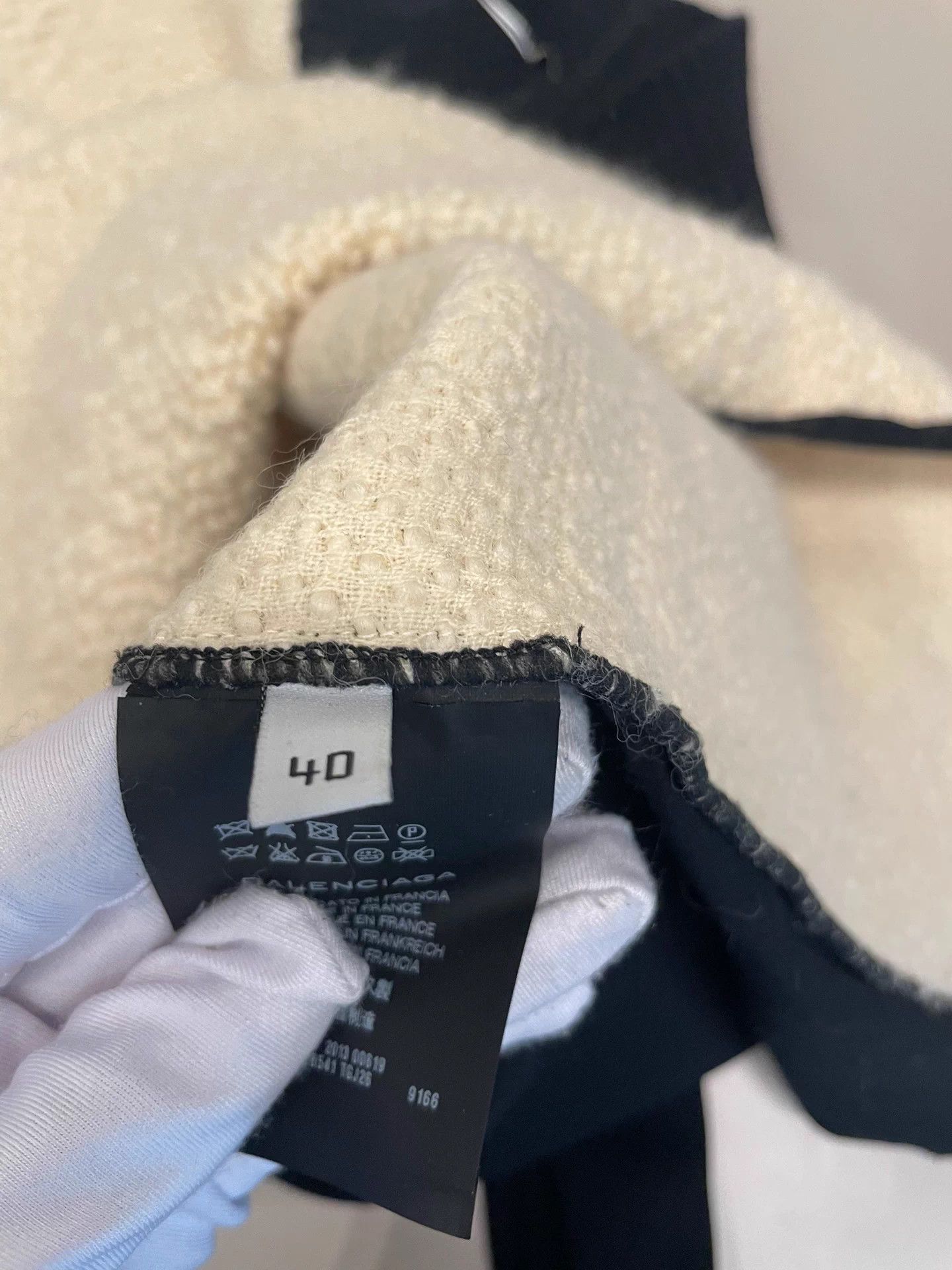 Balenciaga Balenciaga beige and black wool sweater size 40 Size S / US 4 / IT 40 - 6 Thumbnail