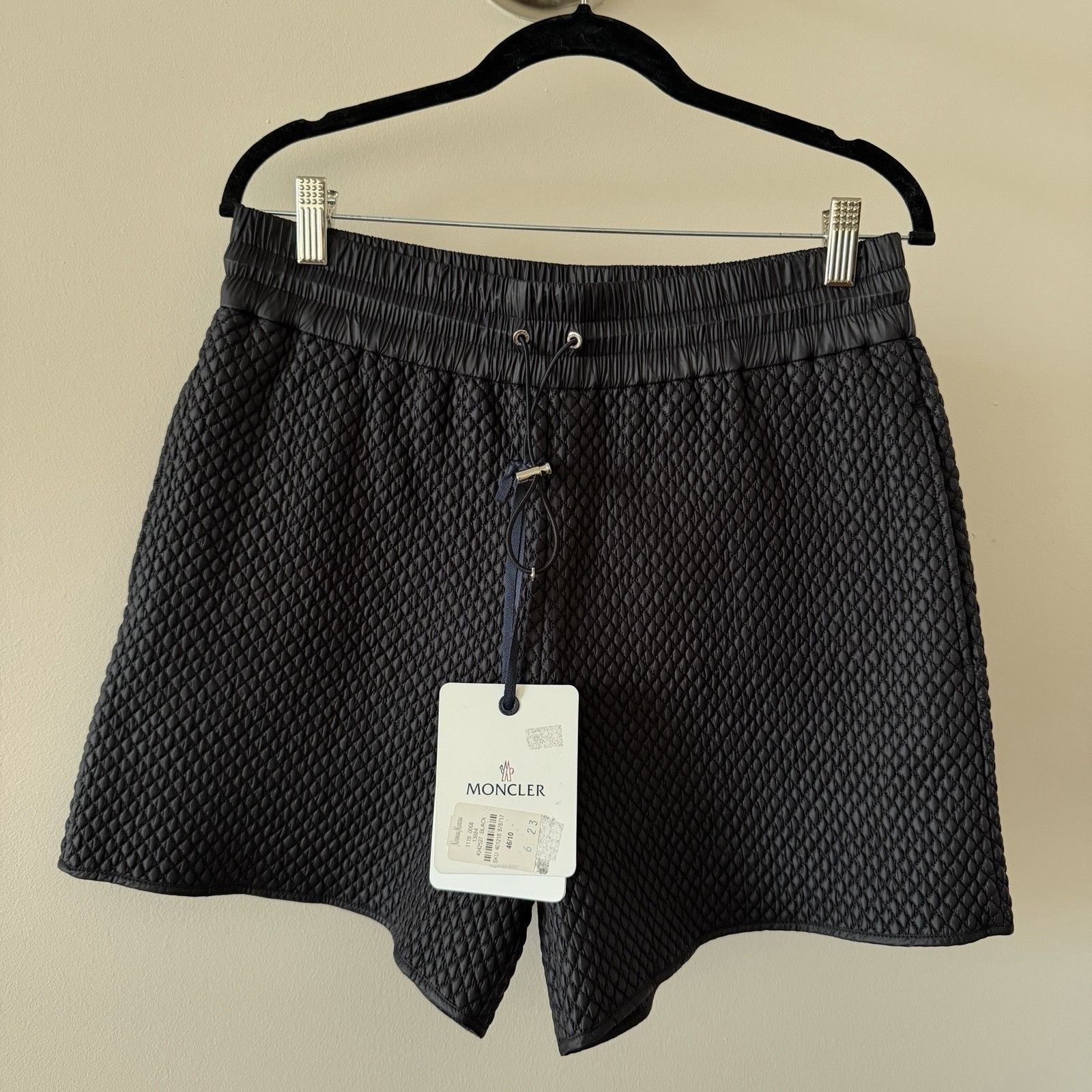 Moncler NWT Moncler Shorts Black Size 46/10 100% Authentic Size 32" / US 10 / IT 46 - 1 Thumbnail