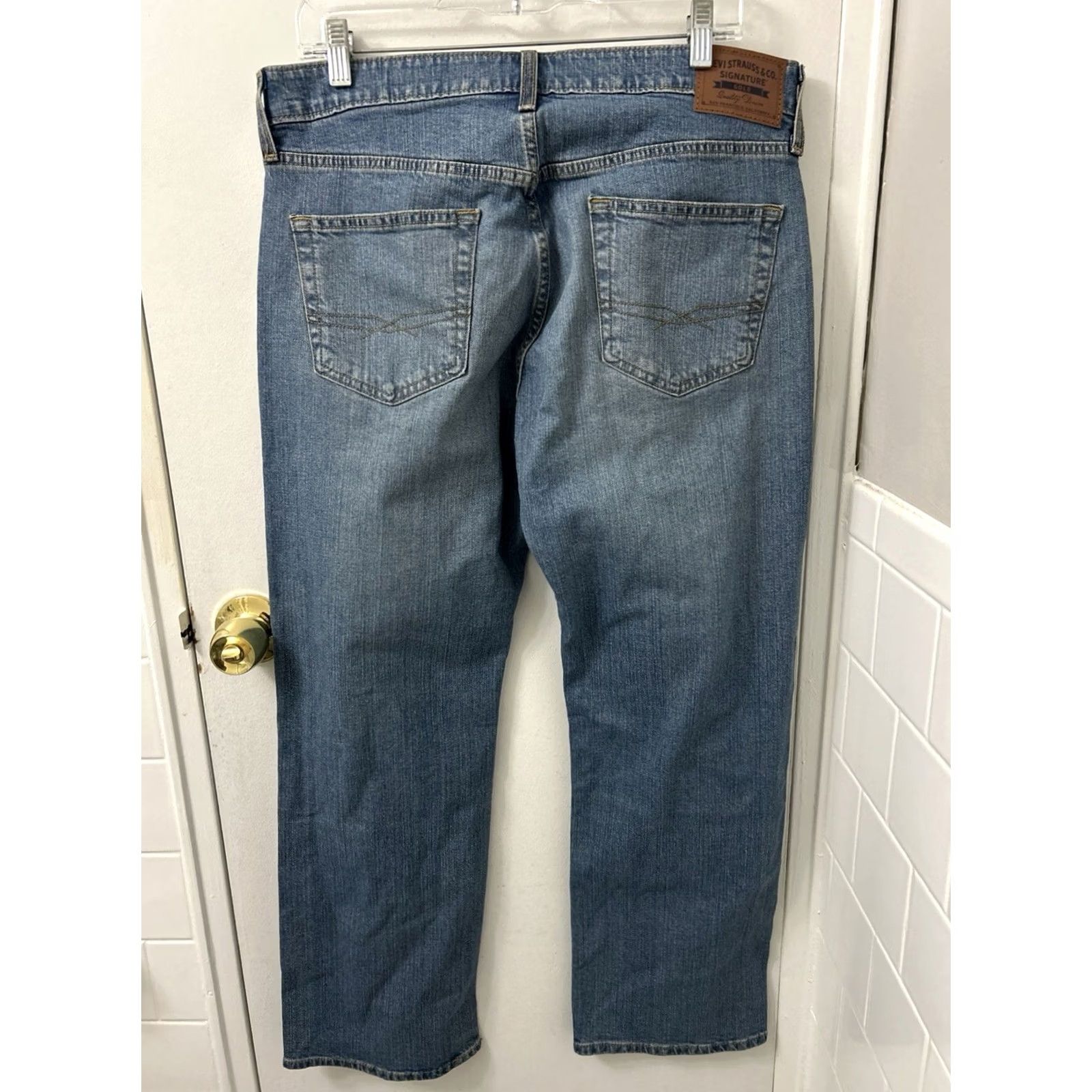 Vintage Levi Strauss Signature Gold Jeans Mens 34x30 Blue Relaxed Straight Denim Flex Waistband Jeans Regular Blue Men XS? Size US 34 / EU 50 - 7 Thumbnail