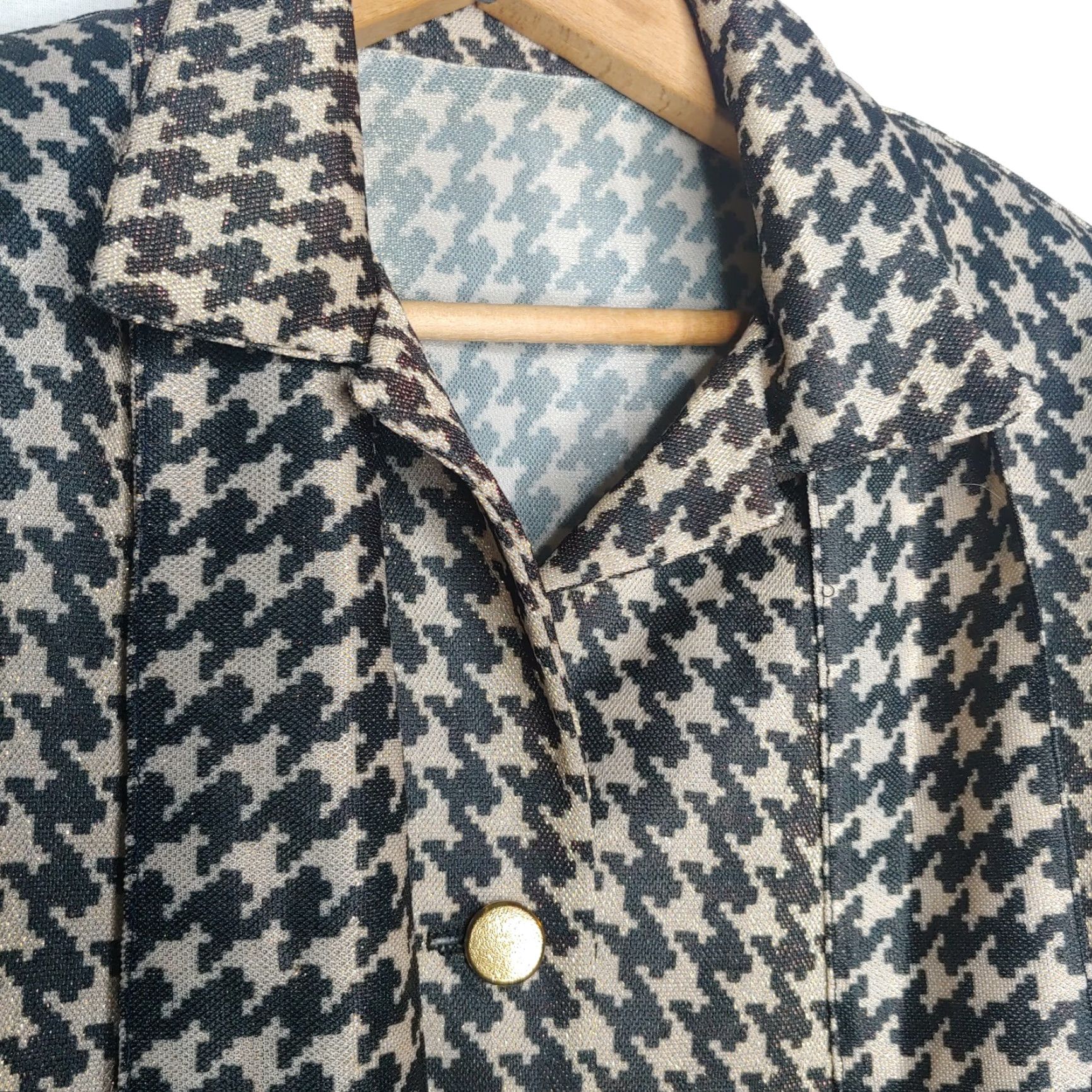 Vintage VINTAGE Blouse Houndstooth Tie 3/4-Sleeve M Womens Black Gold Buttons Tan Shimmer 70s 1970s Size M / US 6-8 / IT 42-44 - 4 Thumbnail