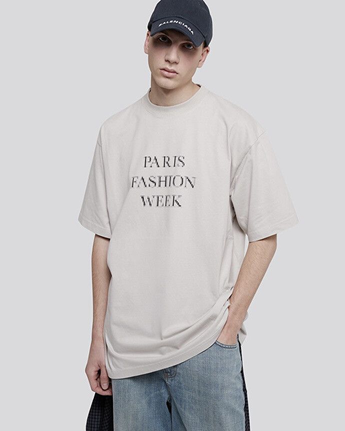 Balenciaga Balenciaga Paris Fashion Week Pixels T-shirt Size US S / EU 44-46 / 1 - 2 Thumbnail