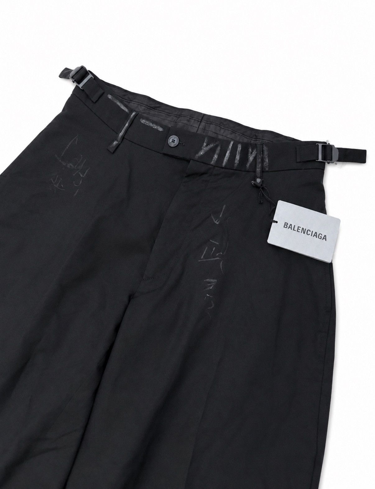 Balenciaga Balenciaga Graffiti Skater Trousers in Black Size US 32 / EU 48 - 2 Thumbnail
