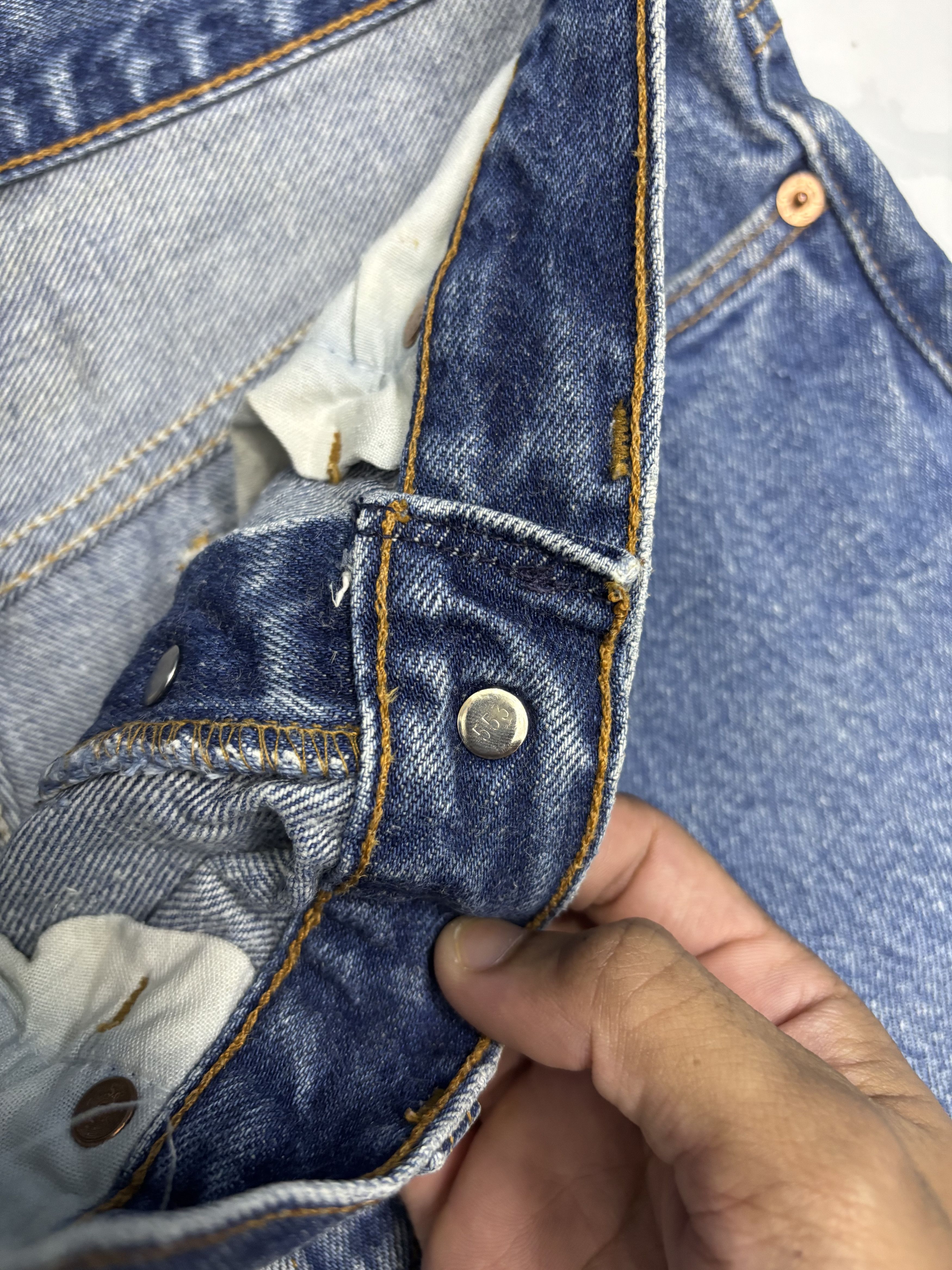 Levi's 💥VINTAGE LEVIS 501xx MADE IN USA DISTRESS DENIM JEANS Size US 29 - 13 Thumbnail