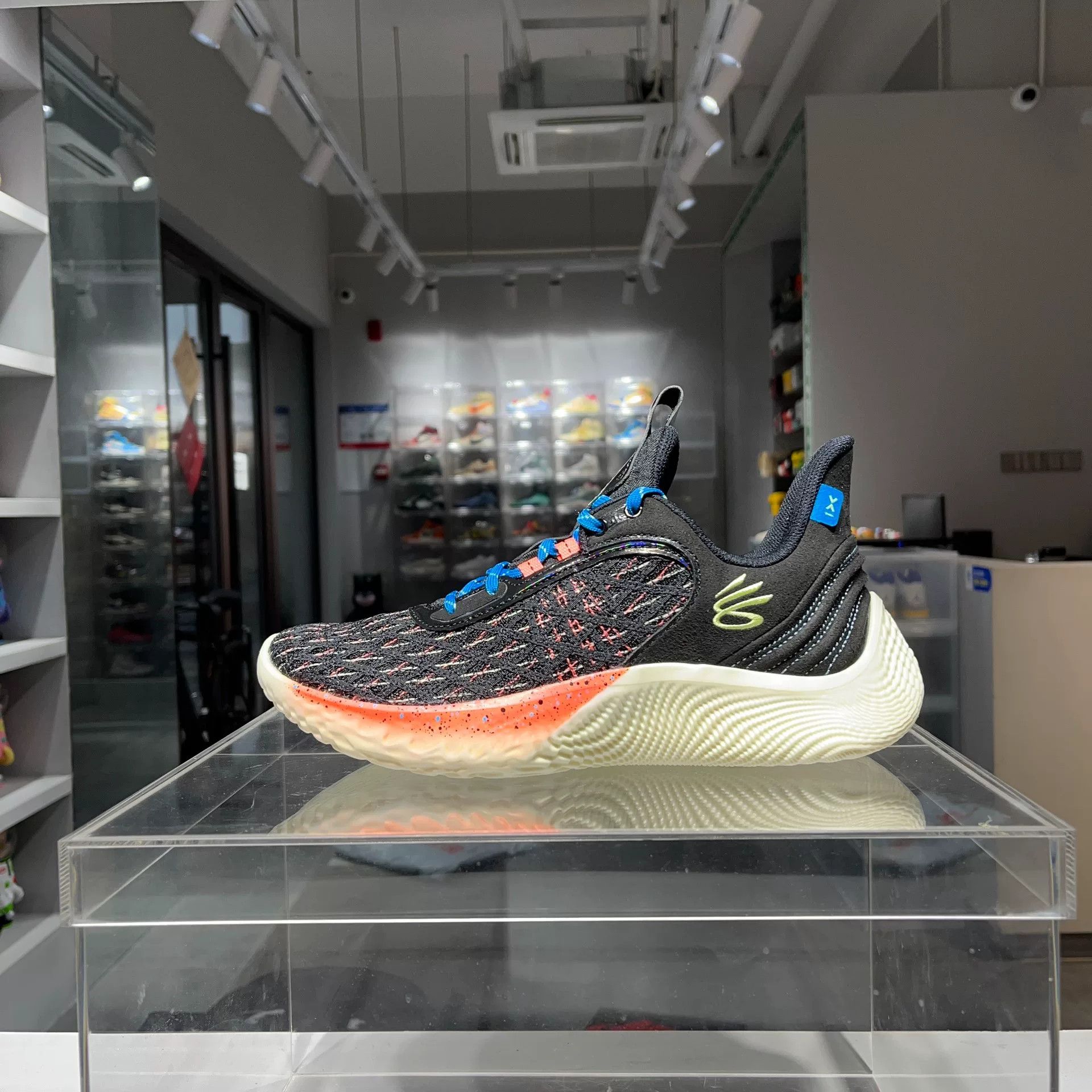 Other Glow Lowtop Sneakers 42 Men Size US 9 / EU 42 - 1 Thumbnail