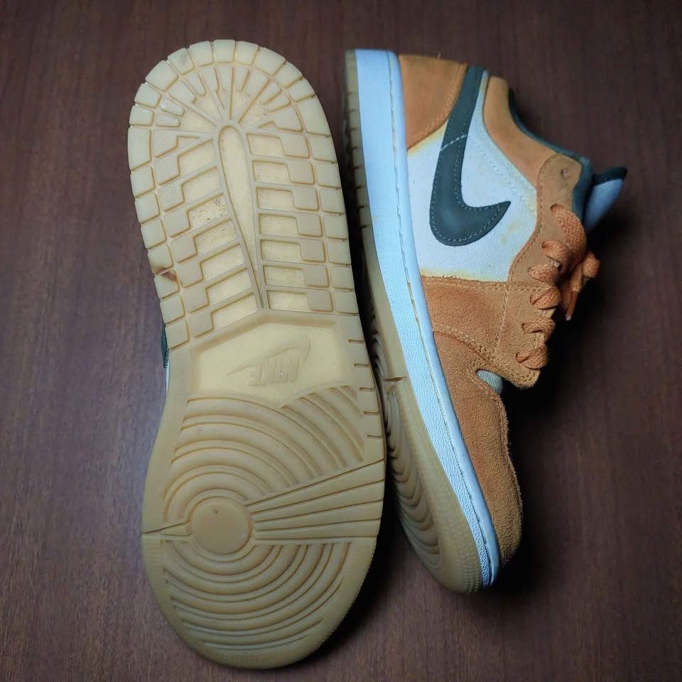 Jordan Brand Jordan 1 Low Light Curry Suede - Size 8 (Good Condition) Size US 8 / EU 41 - 3 Thumbnail