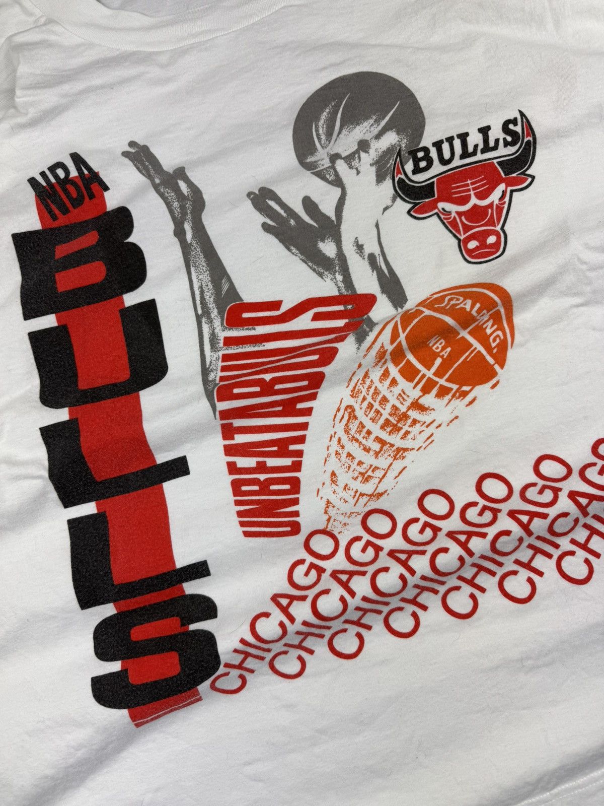 NBA × Vintage Vintage 90s NBA Chicago Bulls unbeatabulls graphic tee boxy Size US XL / EU 56 / 4 - 5 Thumbnail