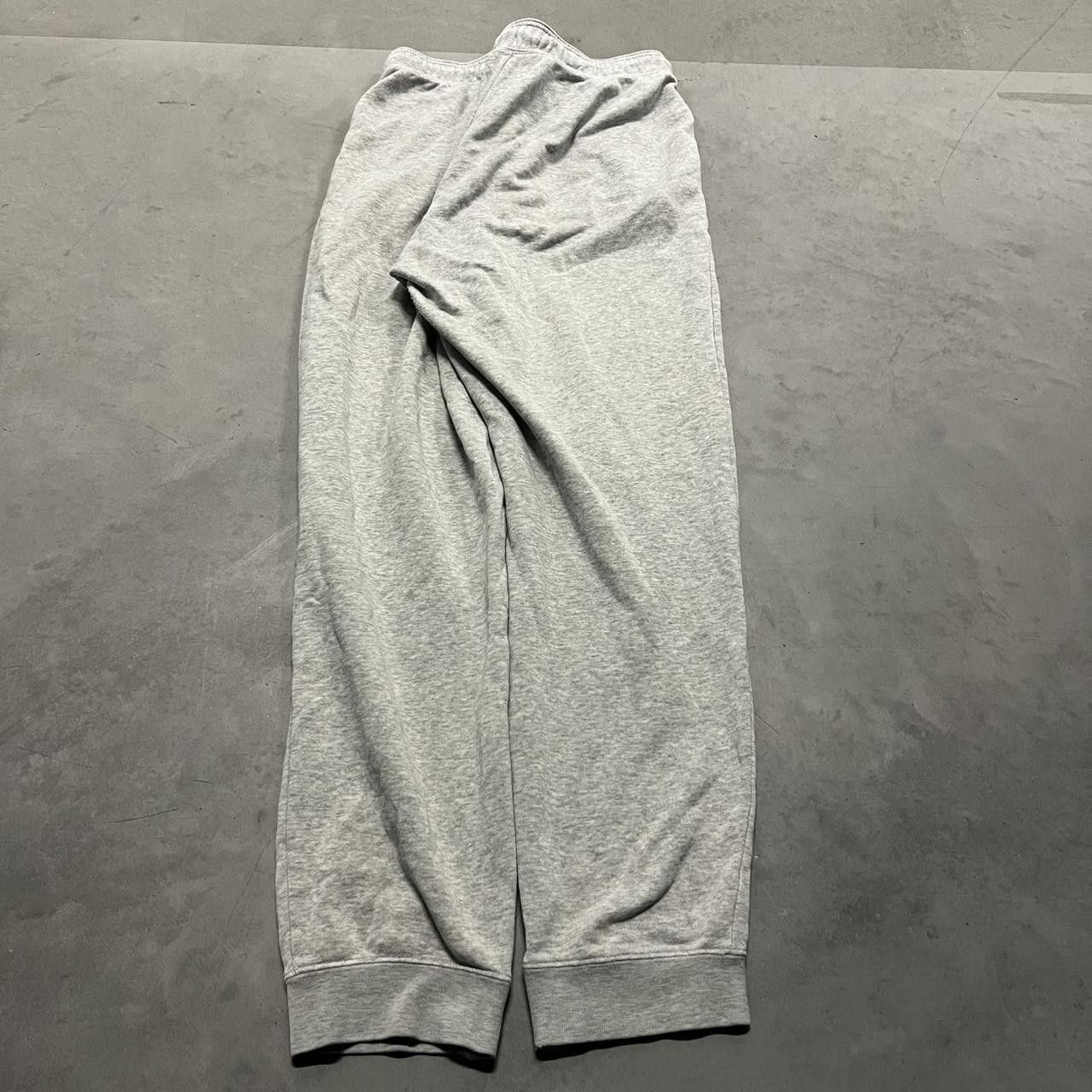 Nike Vintage Y2K/2000s Nike Grey Sweatpants Loungewear Essential White Swoosh! Size US 30 / EU 46 - 4 Thumbnail