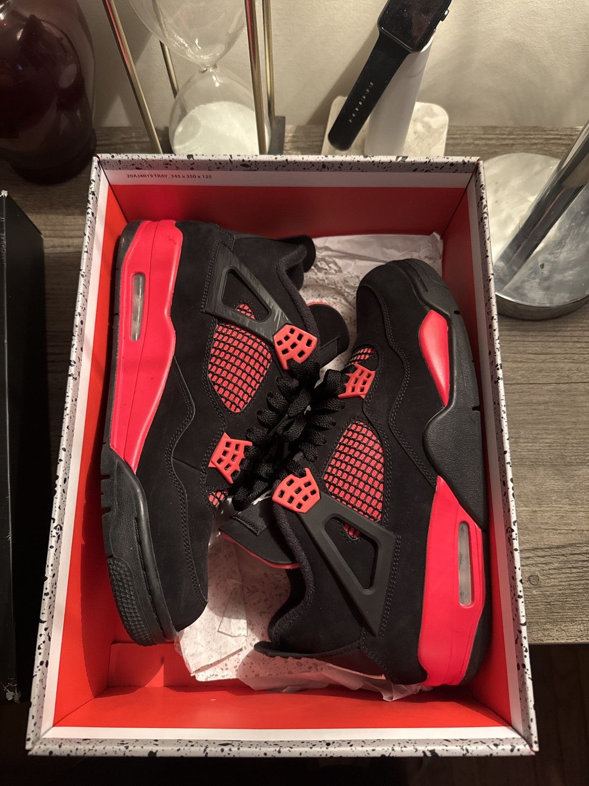 Jordan Brand Jordan Retro “Red Thunder” 4s Size US 10 / EU 43 - 1 Thumbnail