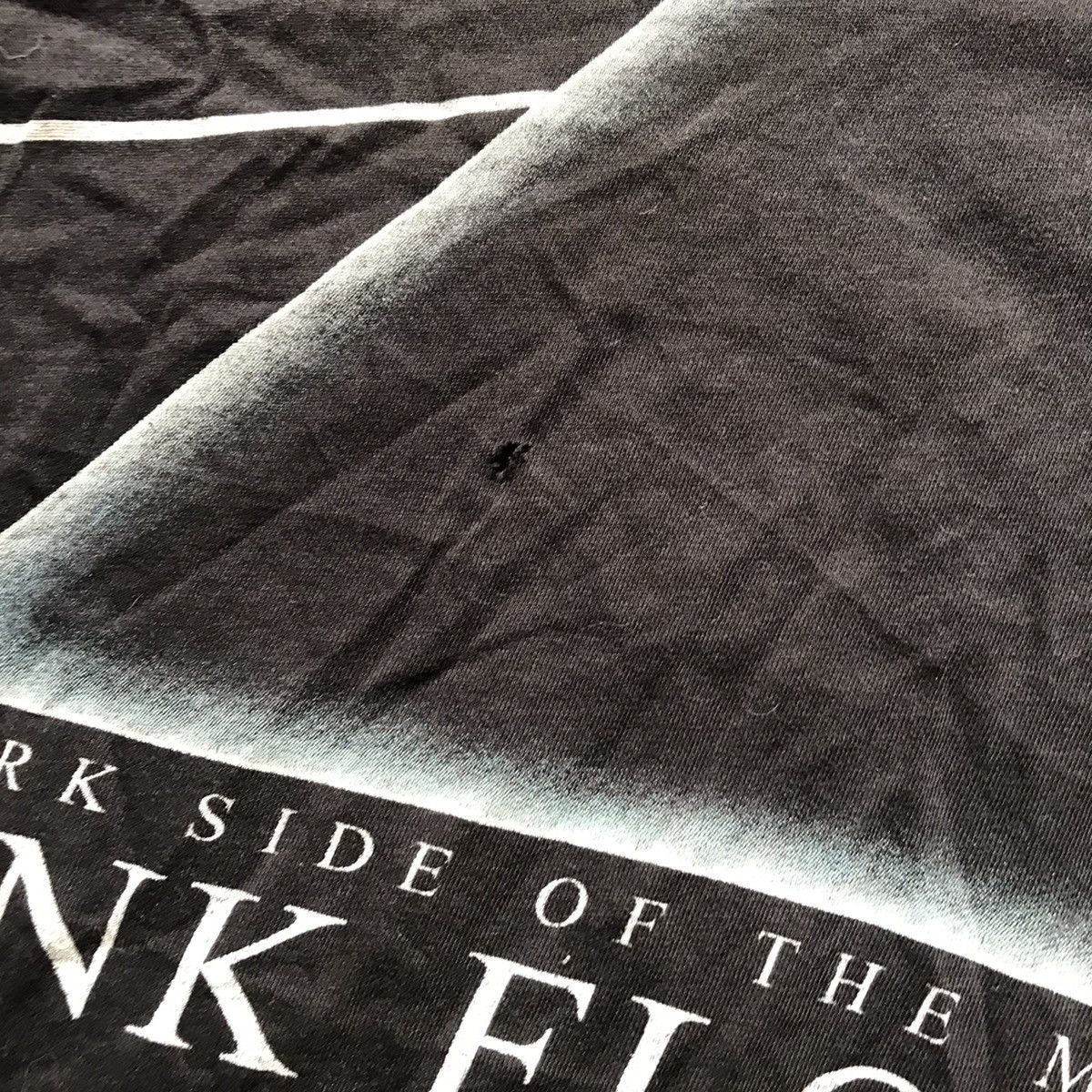Vintage Vintage 90s Pink Floyd Graphic Tee Sun Faded Grunge Baggy S Size US S / EU 44-46 / 1 - 5 Thumbnail