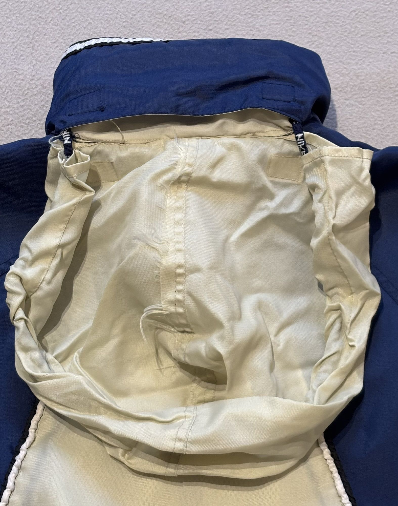 Nike Nike vintage 90s jacket Medium Active Wear Original Creation Size US M / EU 48-50 / 2 - 18 Thumbnail